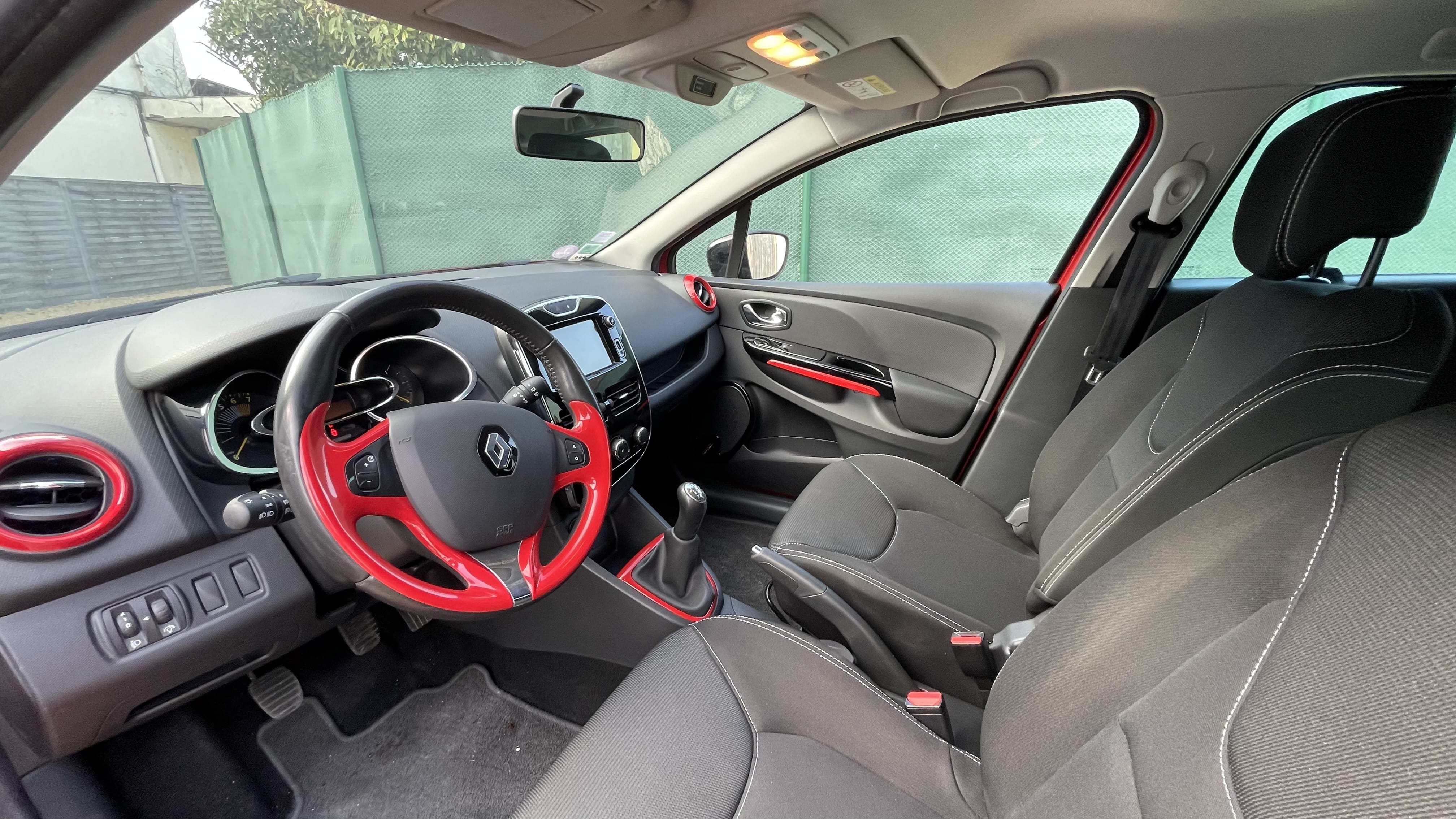Renault Clio Estate ZEN 90 CV avec Audio Bluetooth