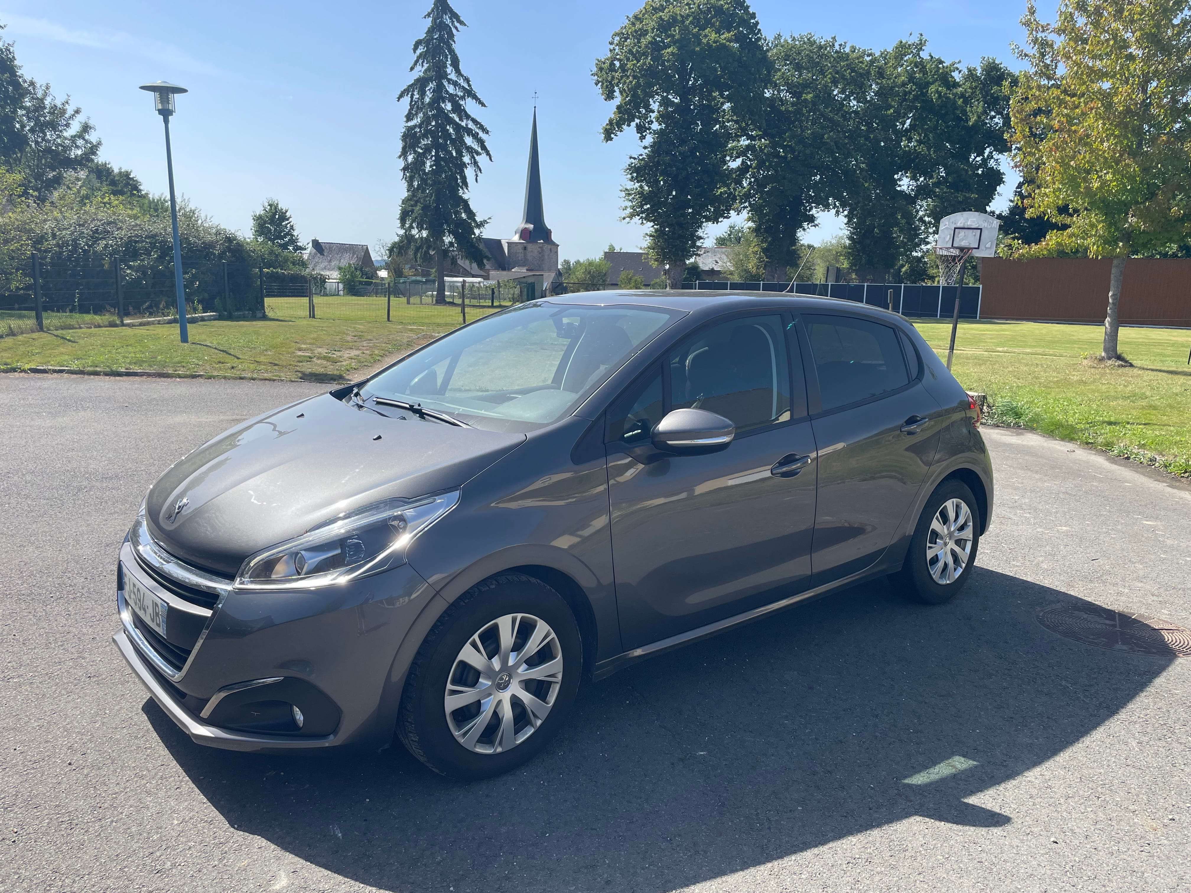 Peugeot 208, 2019, Essence 98, automatique