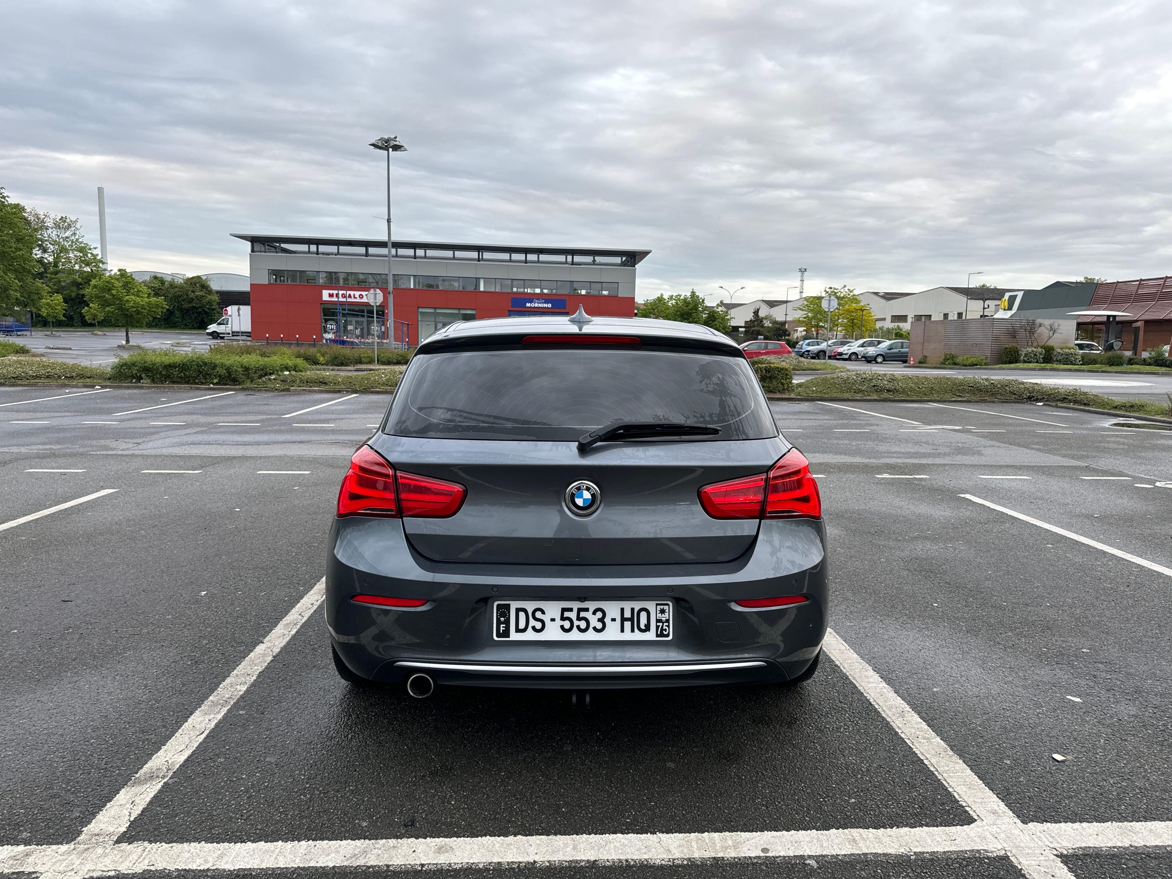 BMW Série 1 avec GPS