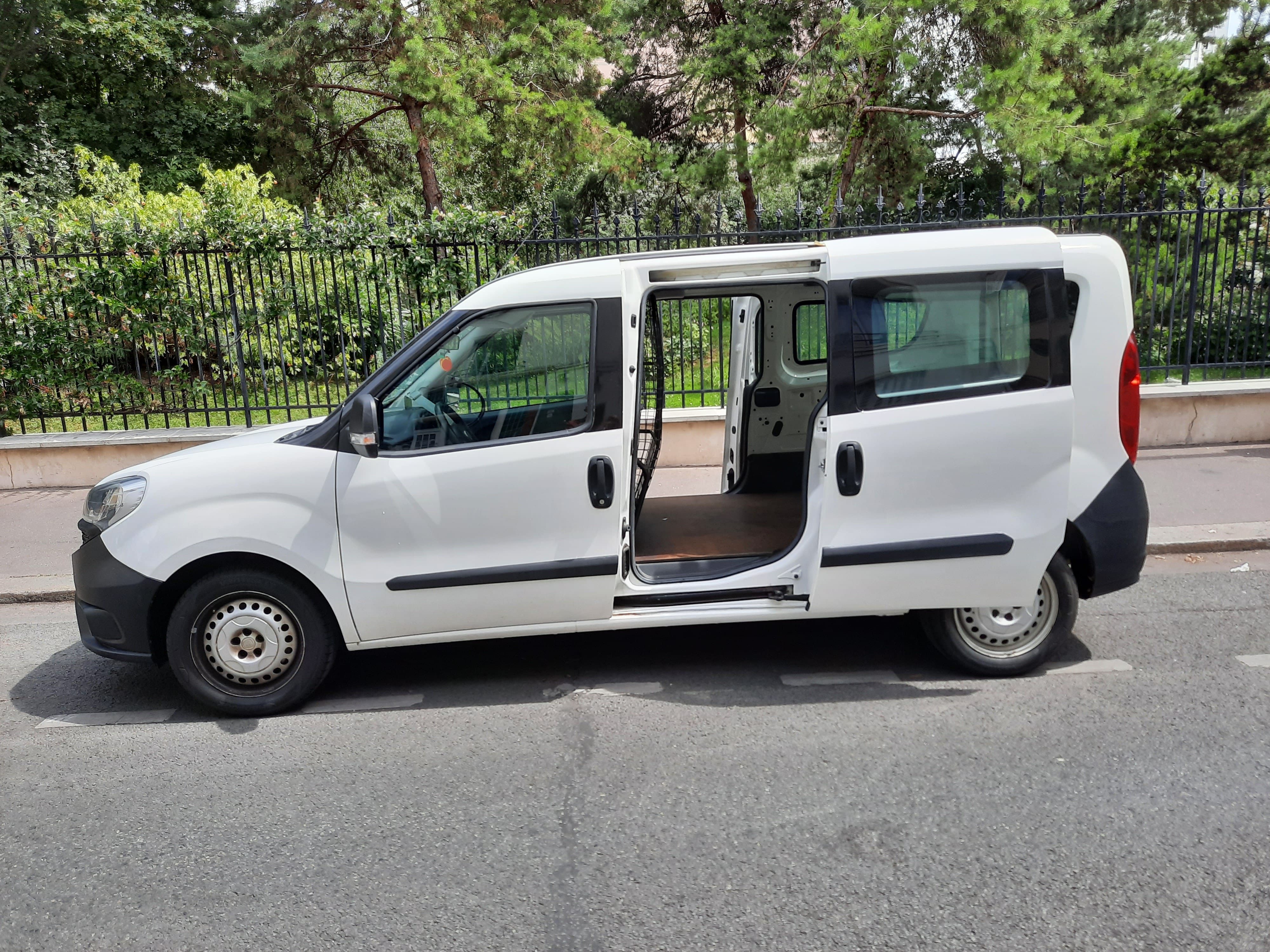 Fiat Doblo Cargo Maxi vitré Diesel avec Régulateur de vitesse