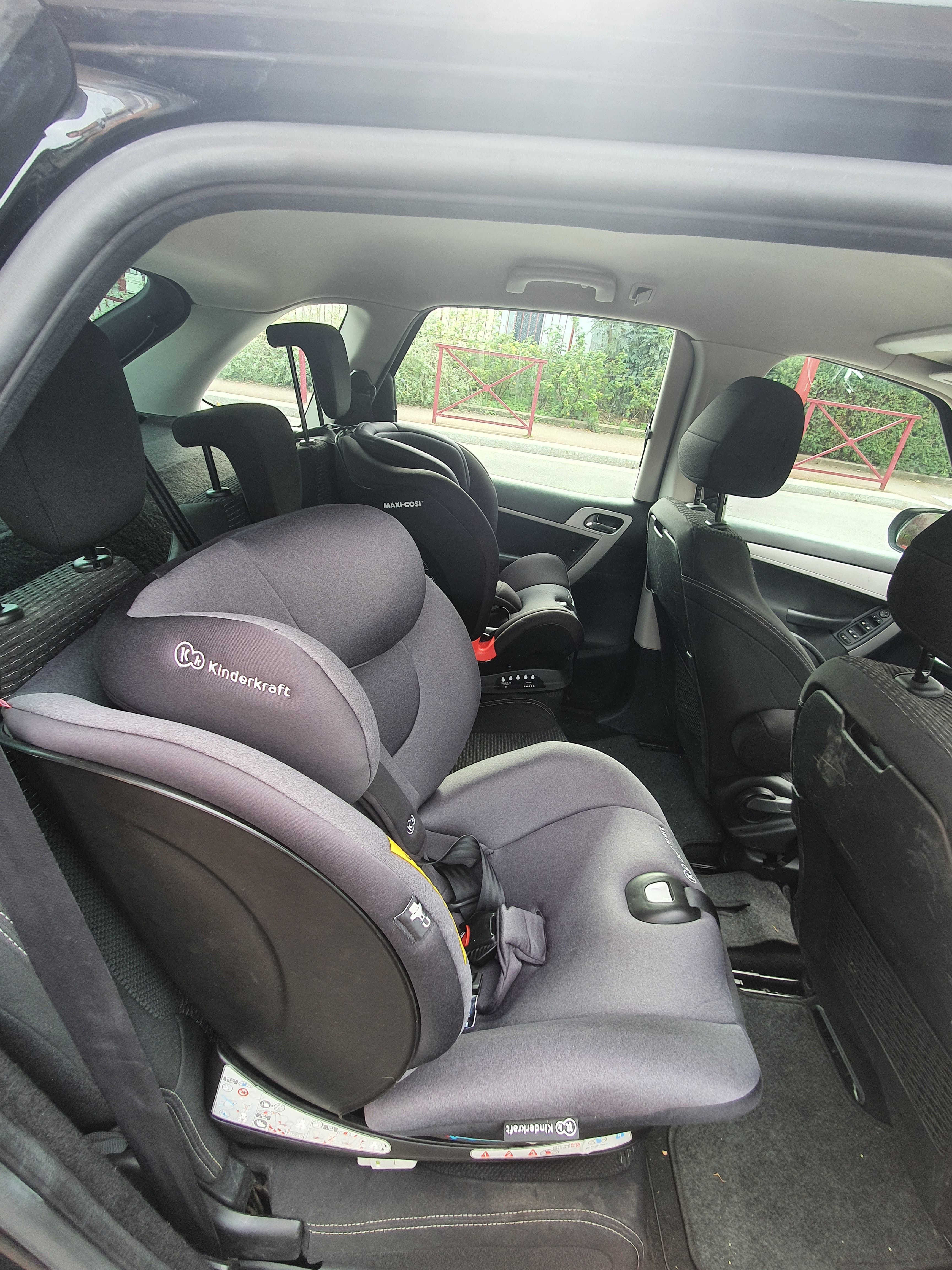 Citroen C4 Picasso avec Siège bébé