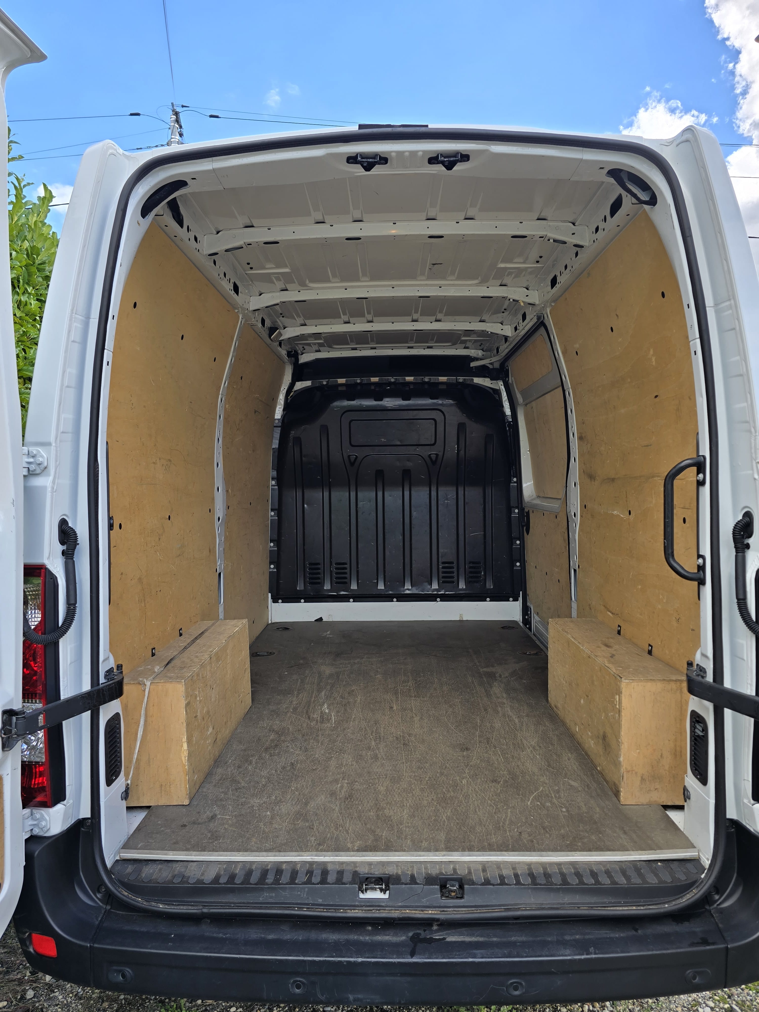 Renault Master avec Attelage