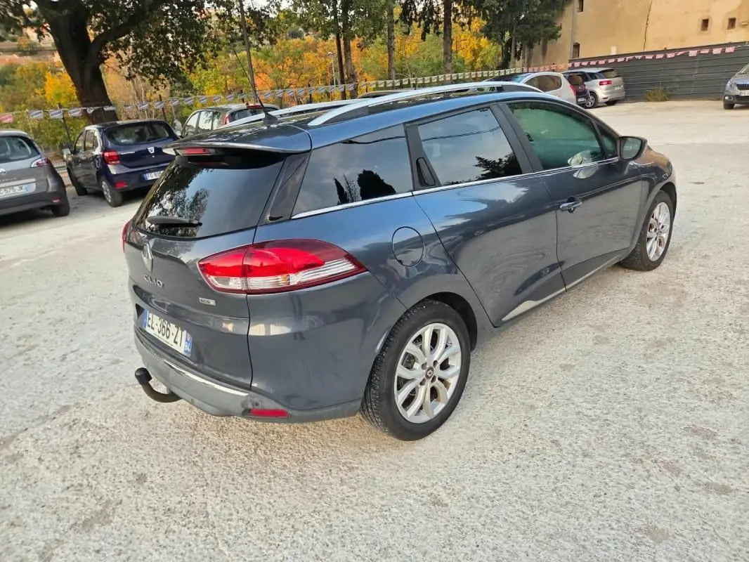 Renault Clio mit Rückfahrkamera