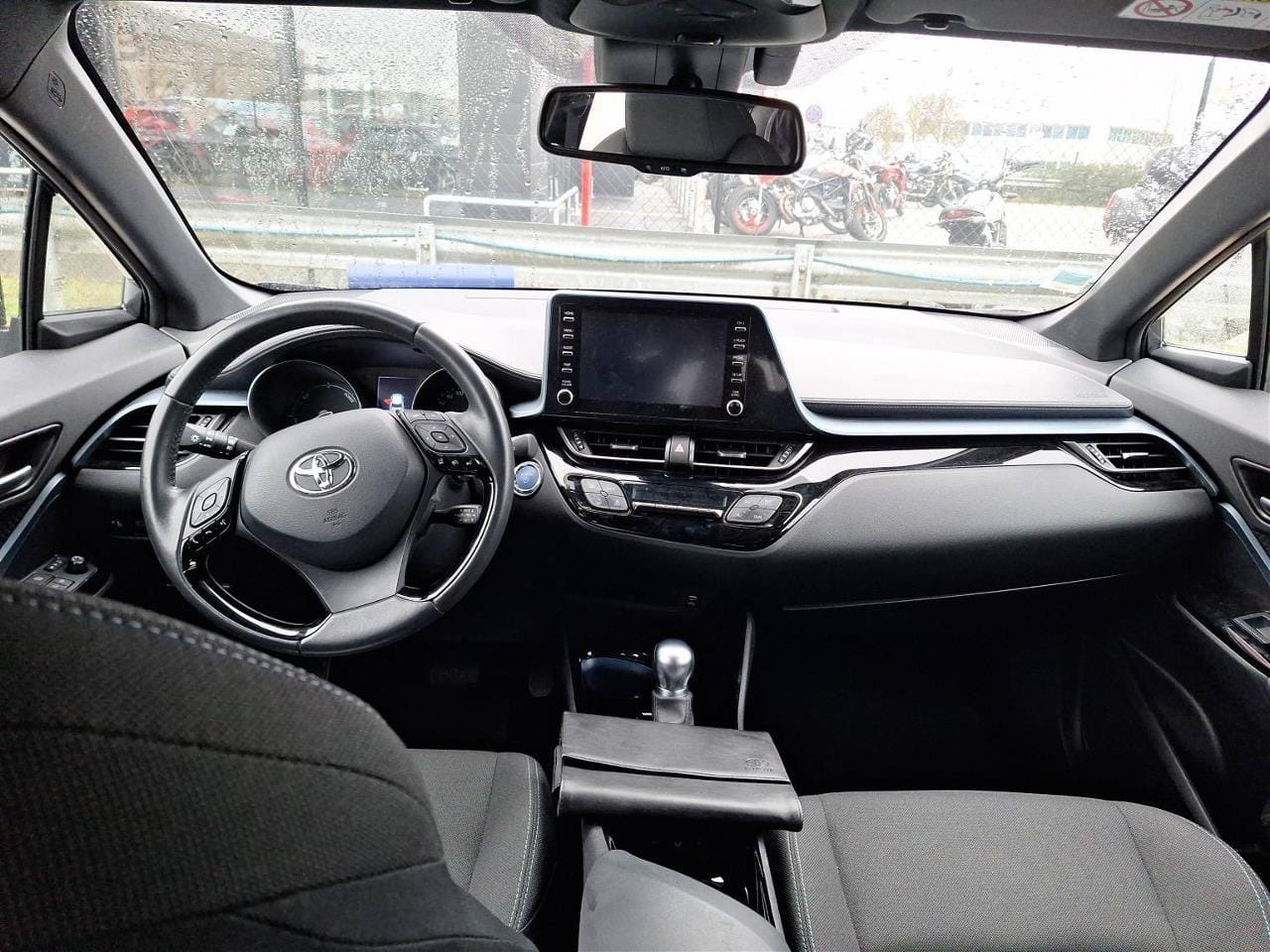 Toyota C-HR Hybrid avec Climatisation