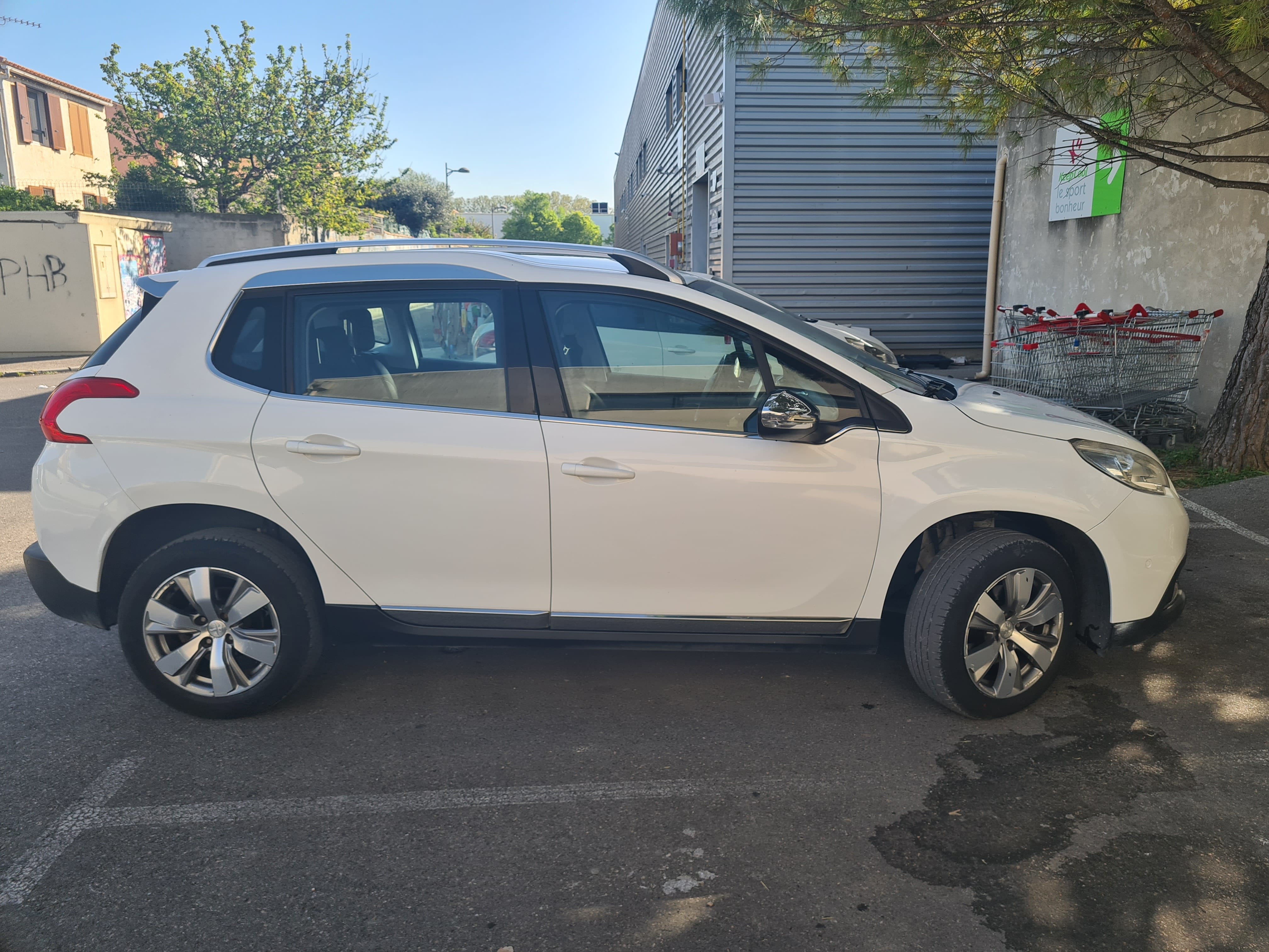 Peugeot 2008 avec Climatisation