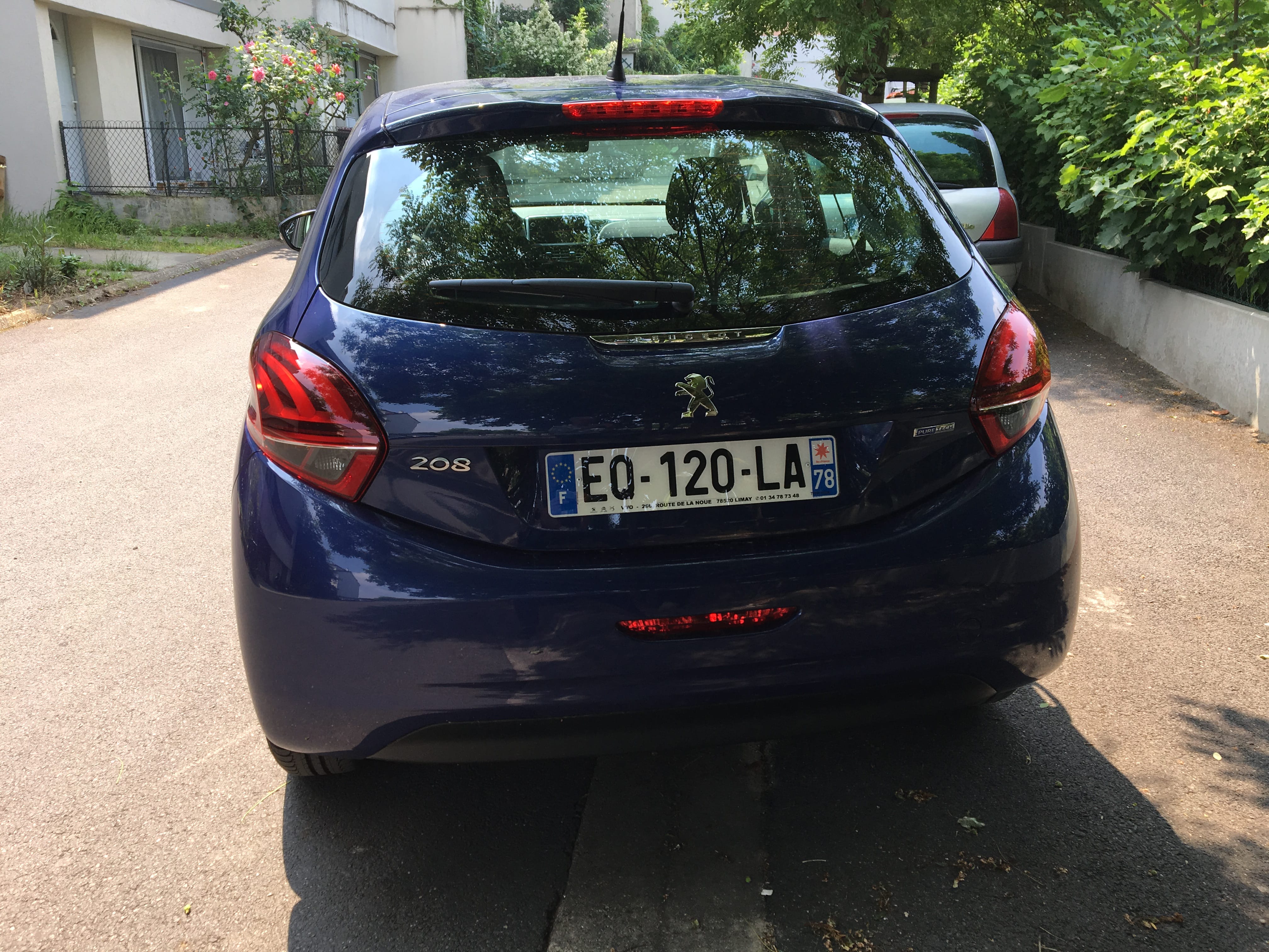 Peugeot 208 1,2 Pure Tech 82 Style - 2017 avec Entrée audio / iPod