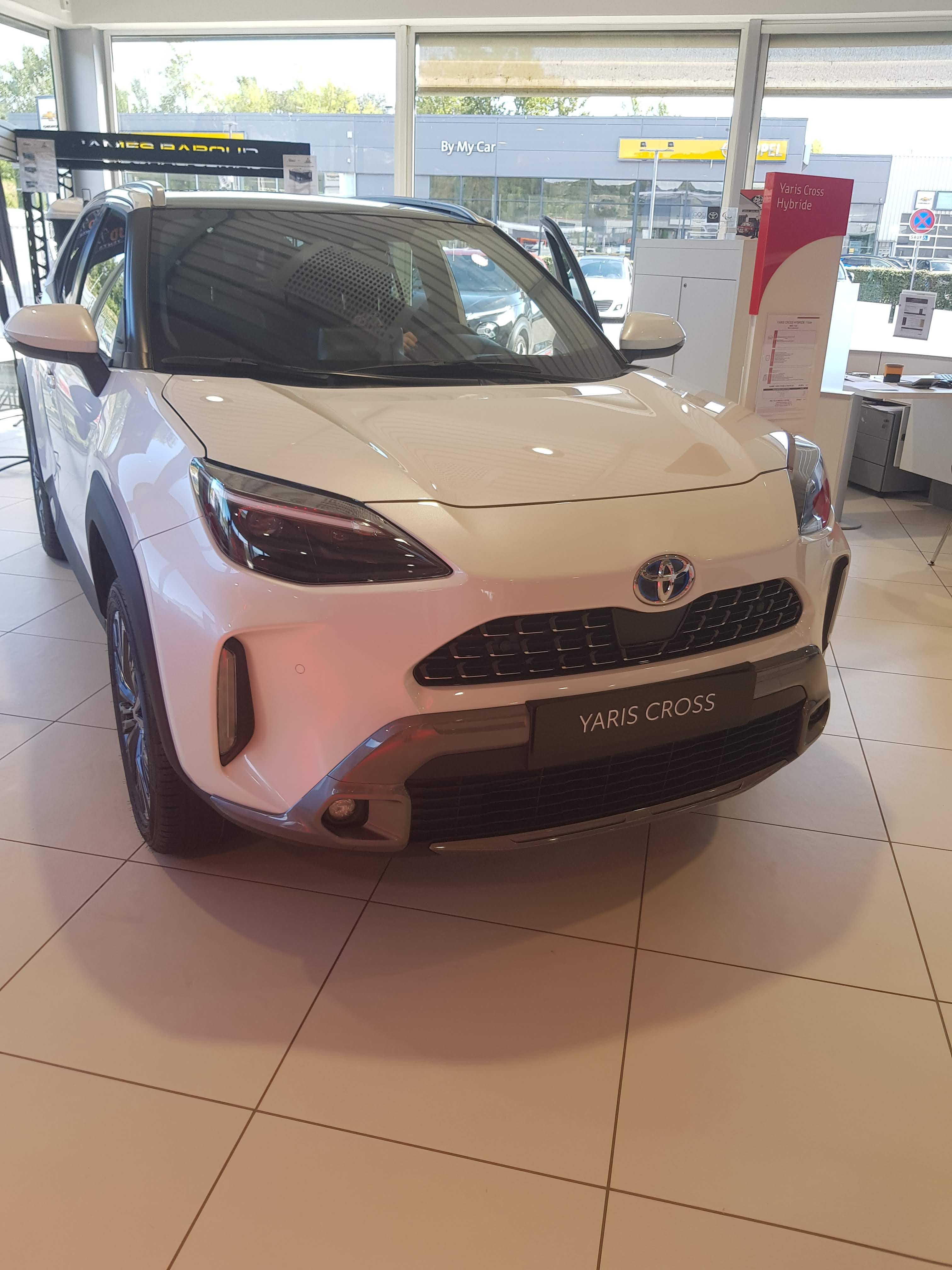 Toyota Yaris Cross Hybrid, 2022, Essence 95, automatique