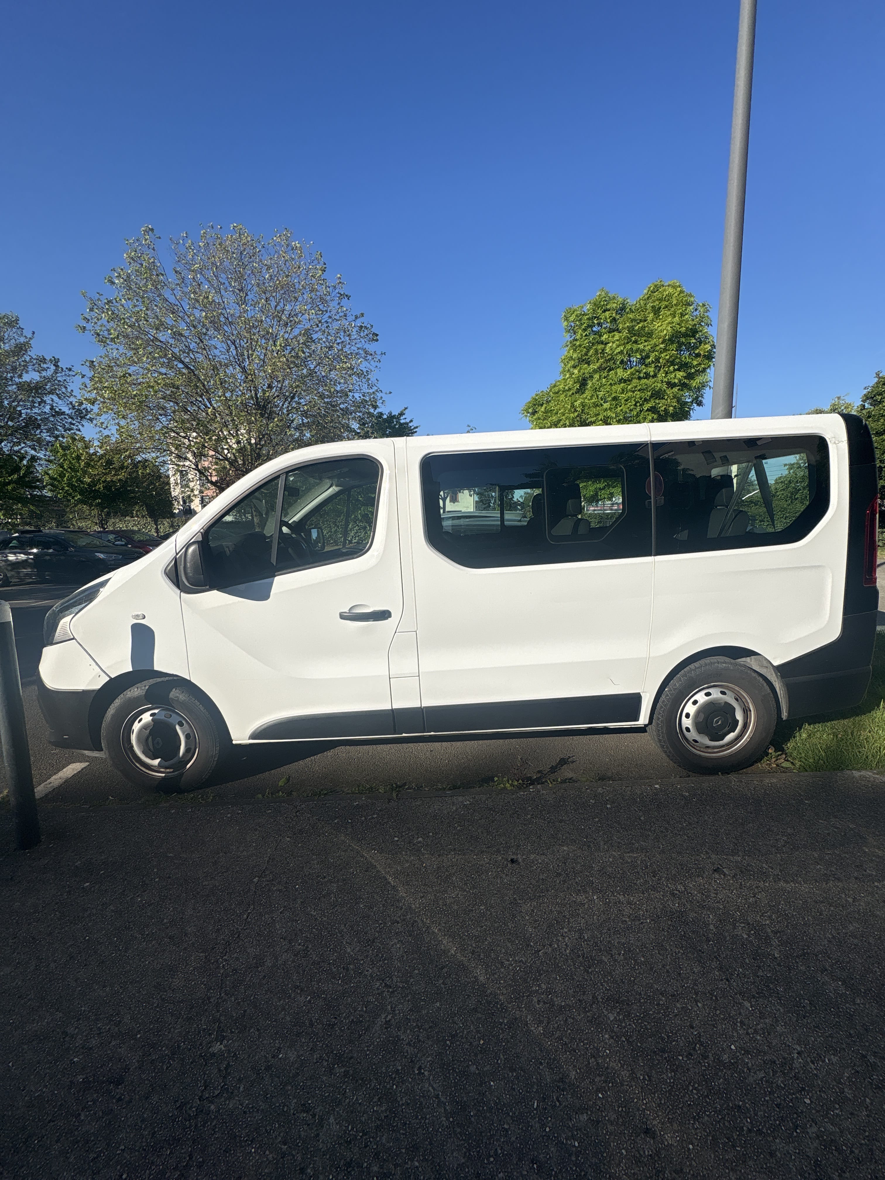 Renault Trafic Passenger 8 Places / avec Climatisation