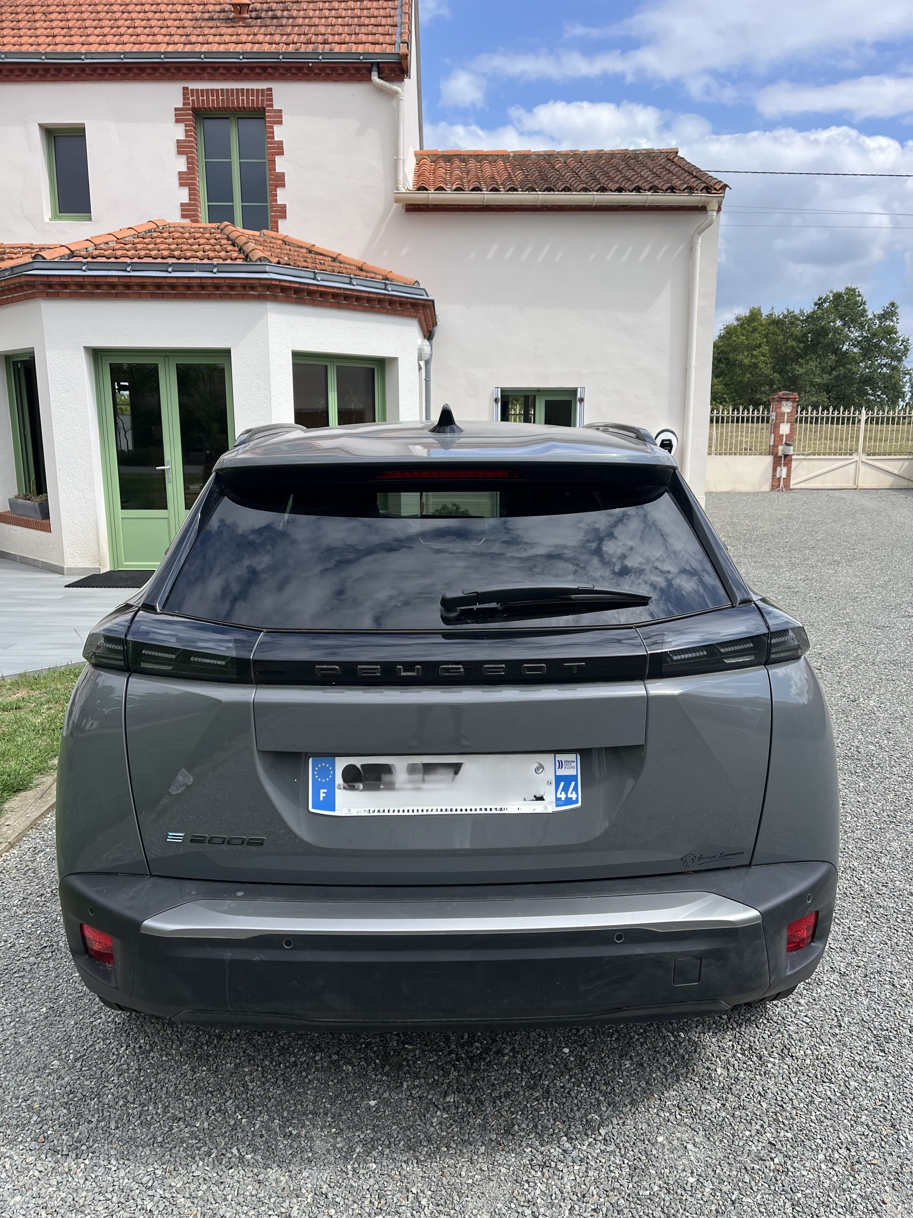 Peugeot e-2008 avec Climatisation