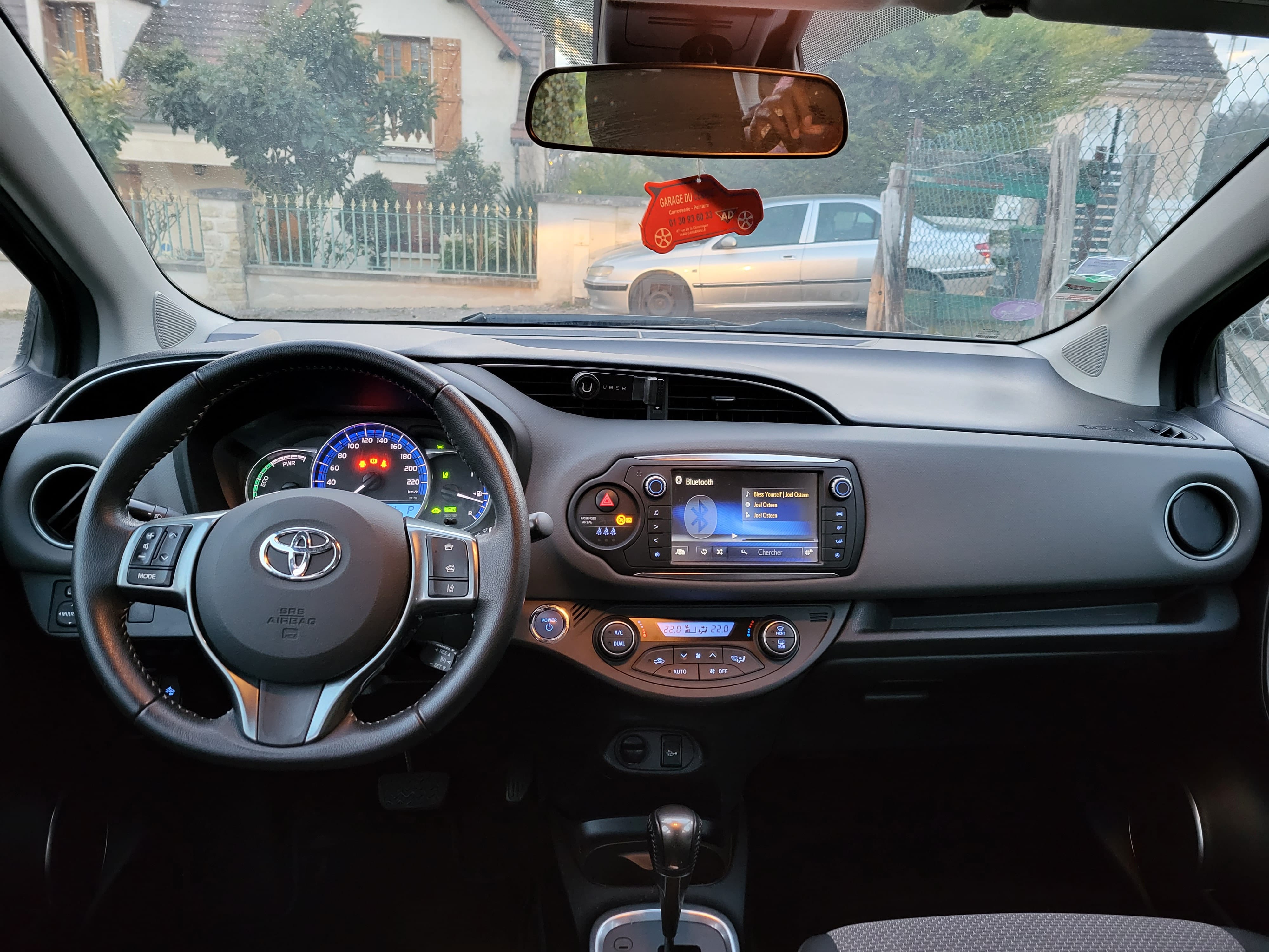 Toyota Yaris Hybride avec GPS