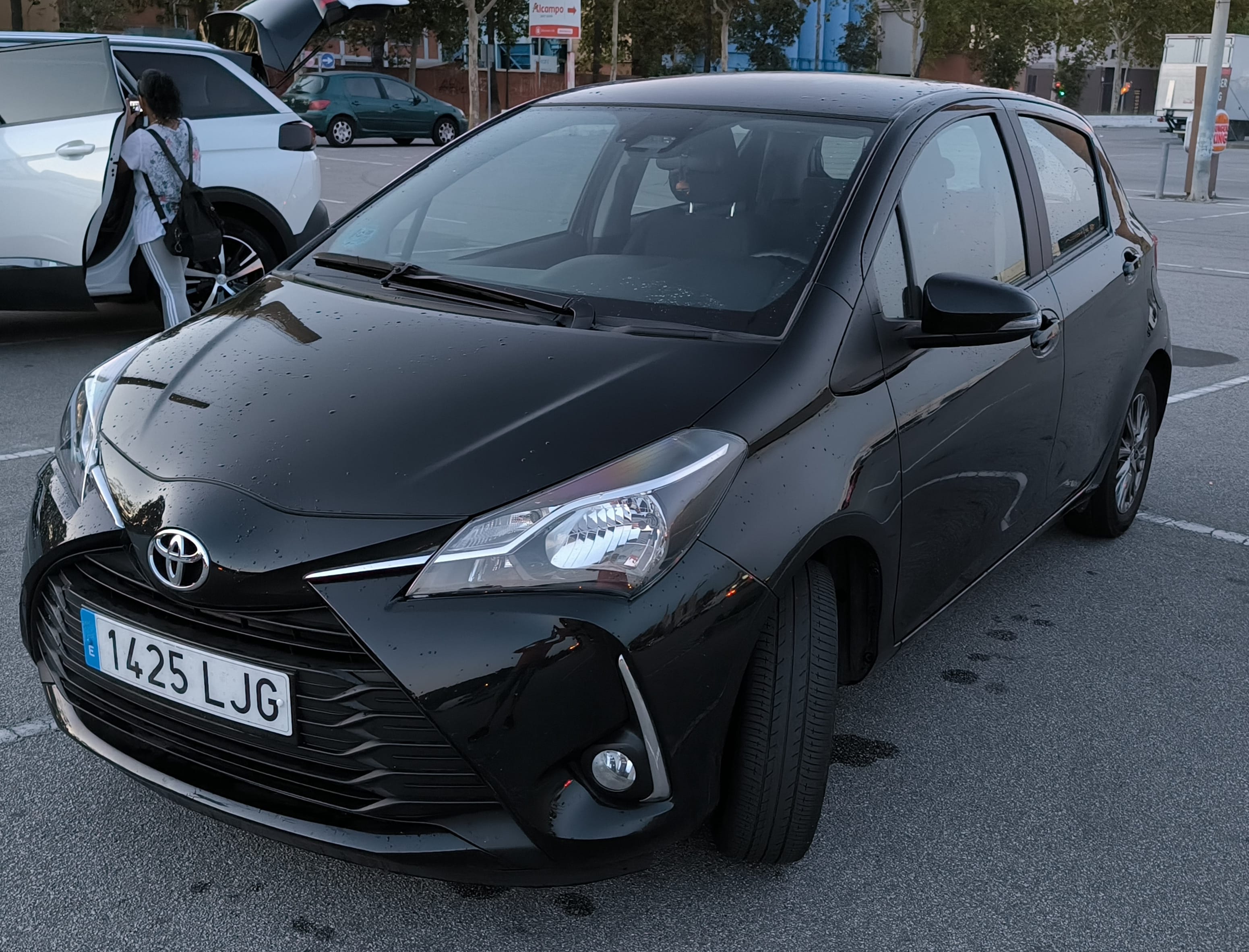 Toyota Yaris 1.0, 2020, Gasolina 95