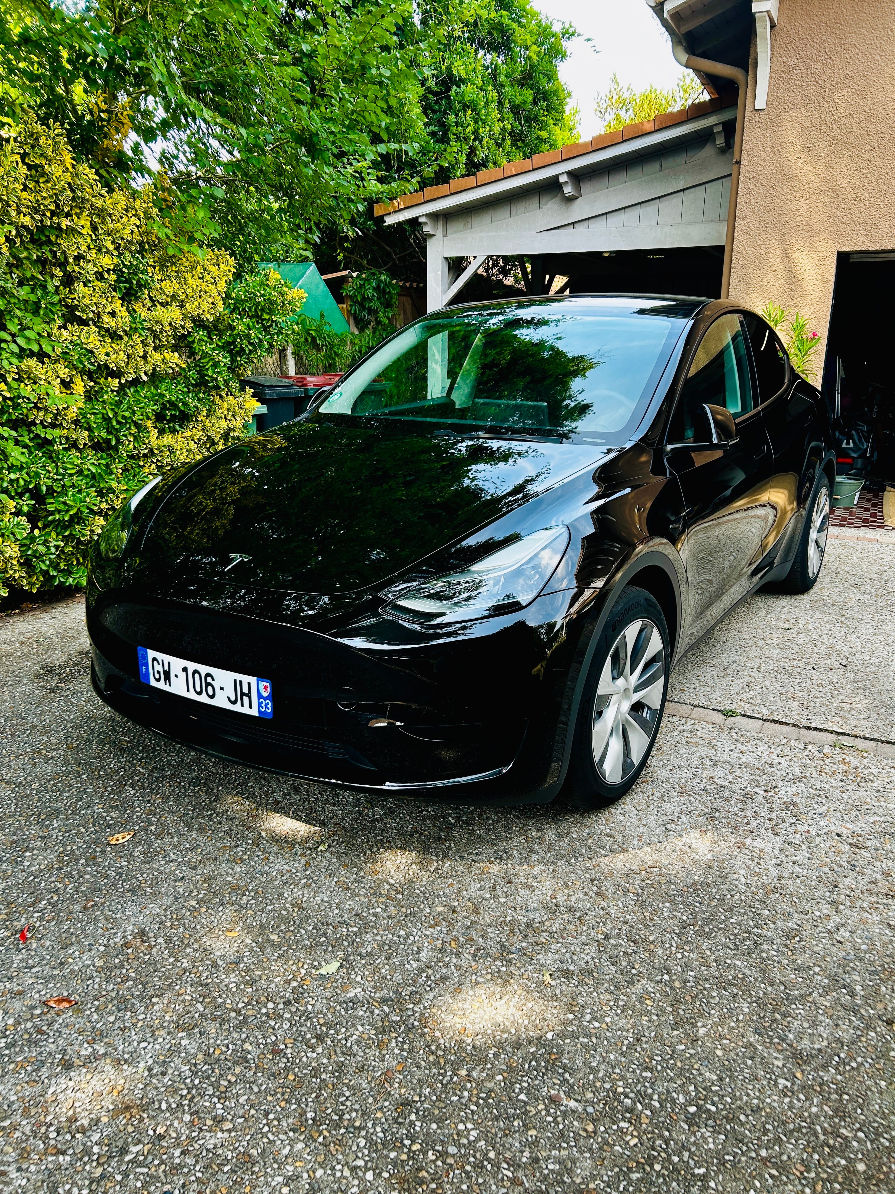 Tesla Model Y, 2024, Électrique, automatique