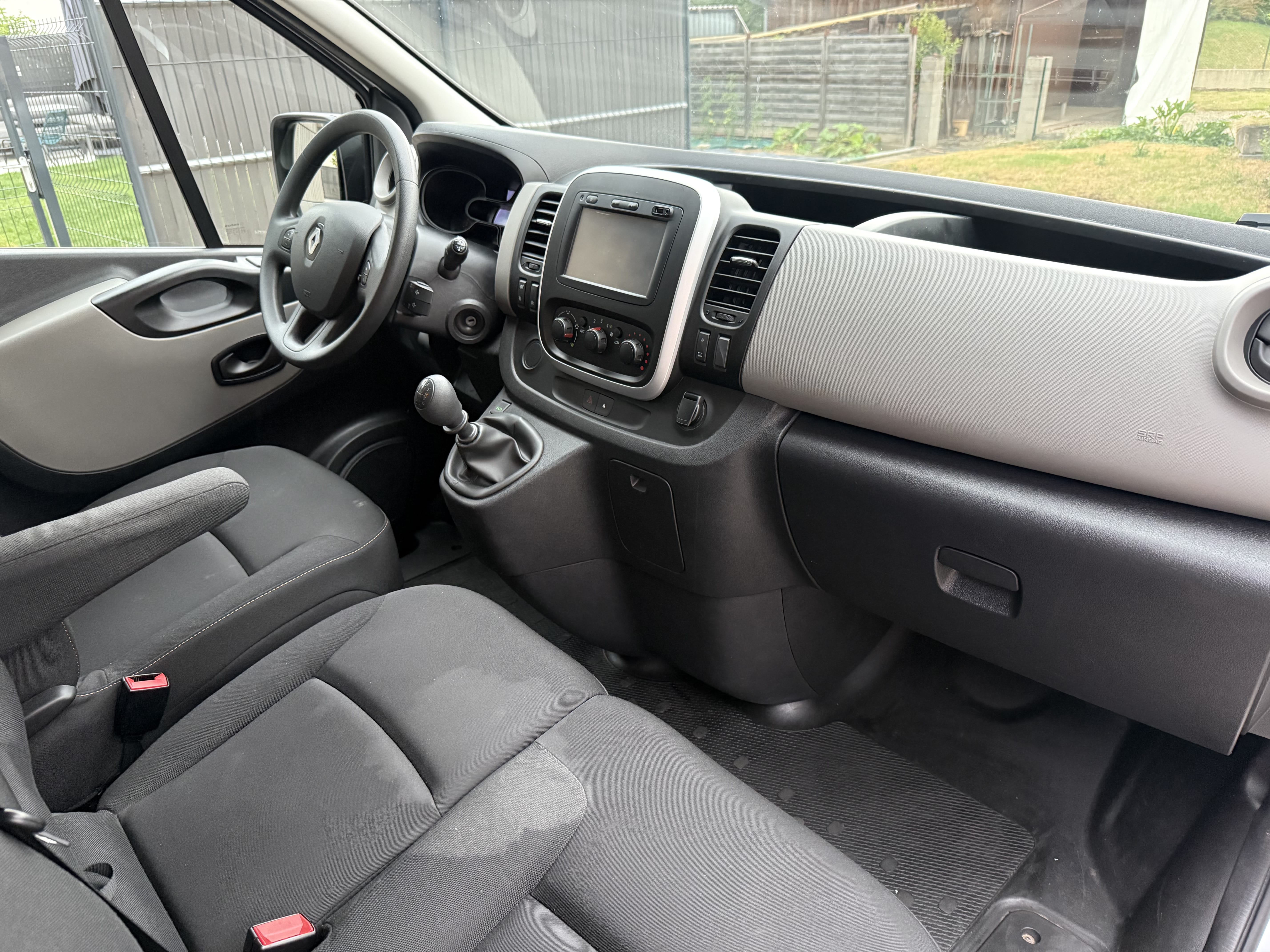 Renault Trafic Passenger 125ch 9 places GPS (vignette suisse 2025) avec Régulateur de vitesse