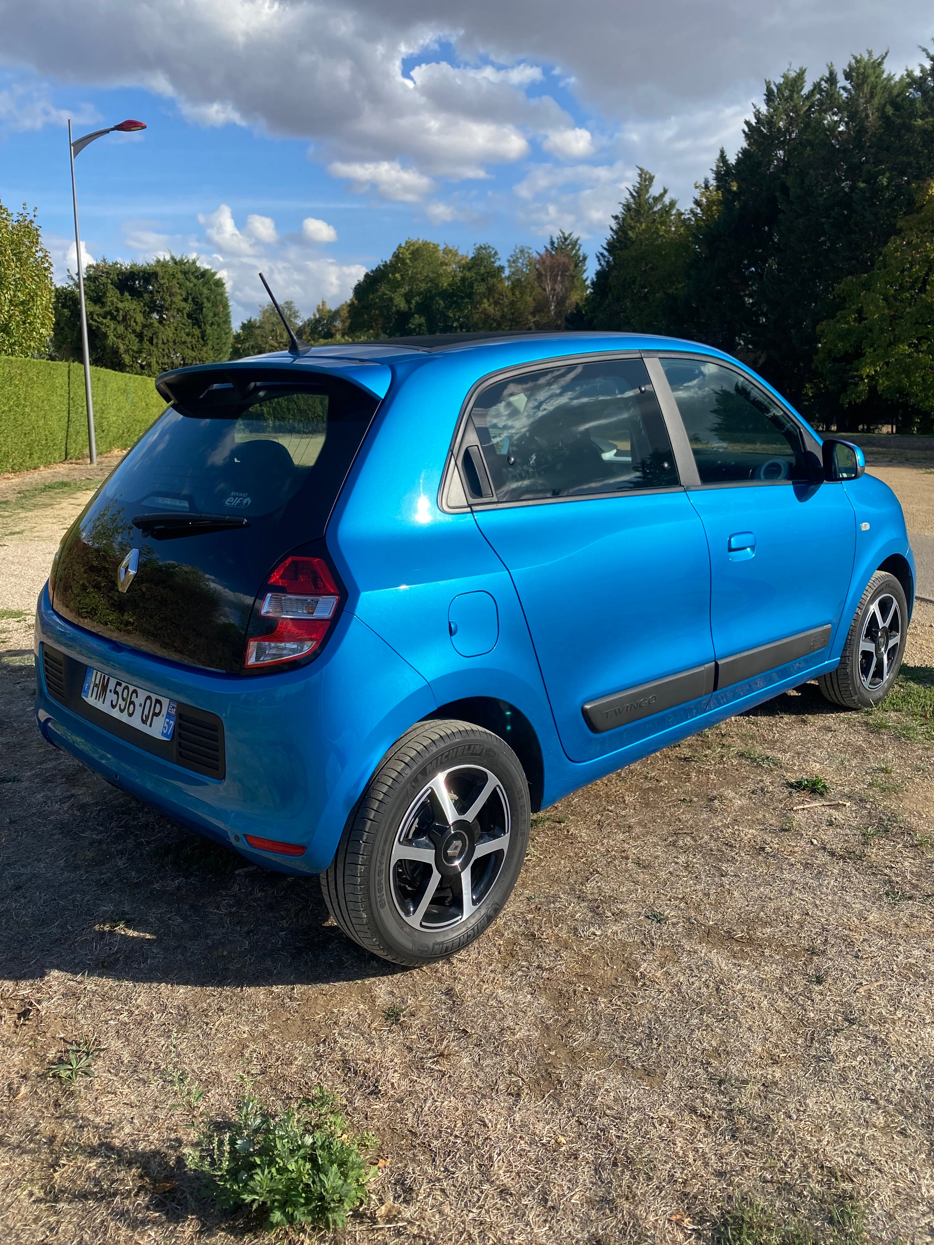 Renault Twingo III avec Apple CarPlay