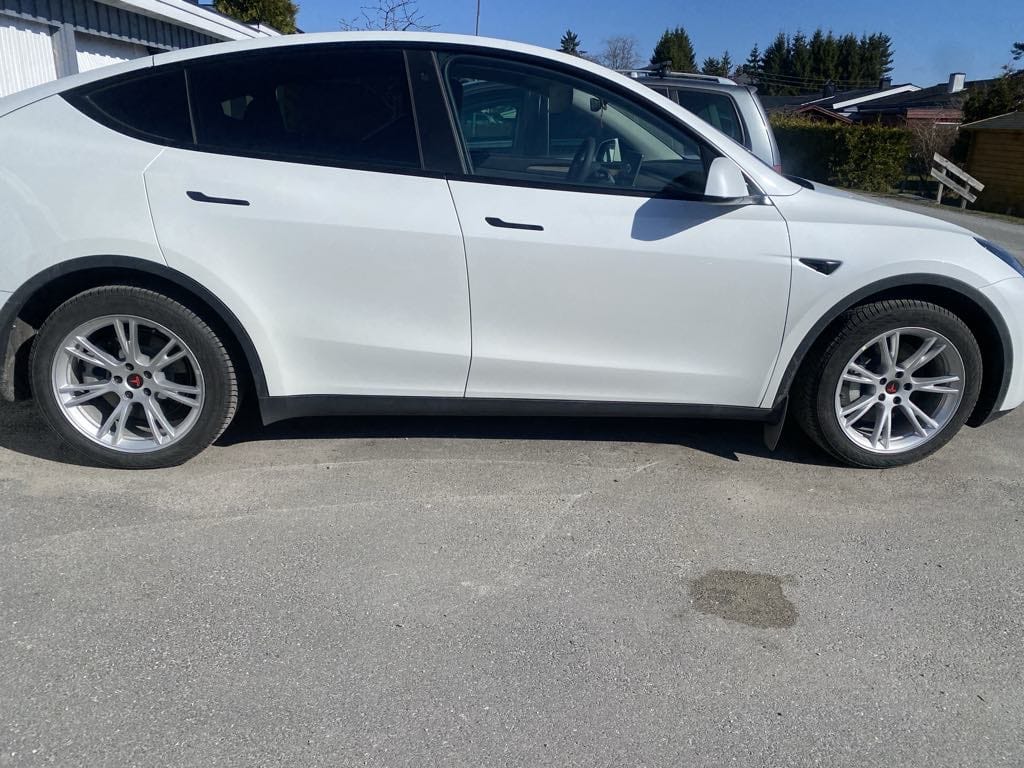 Tesla Model Y Long Range med Aircondition