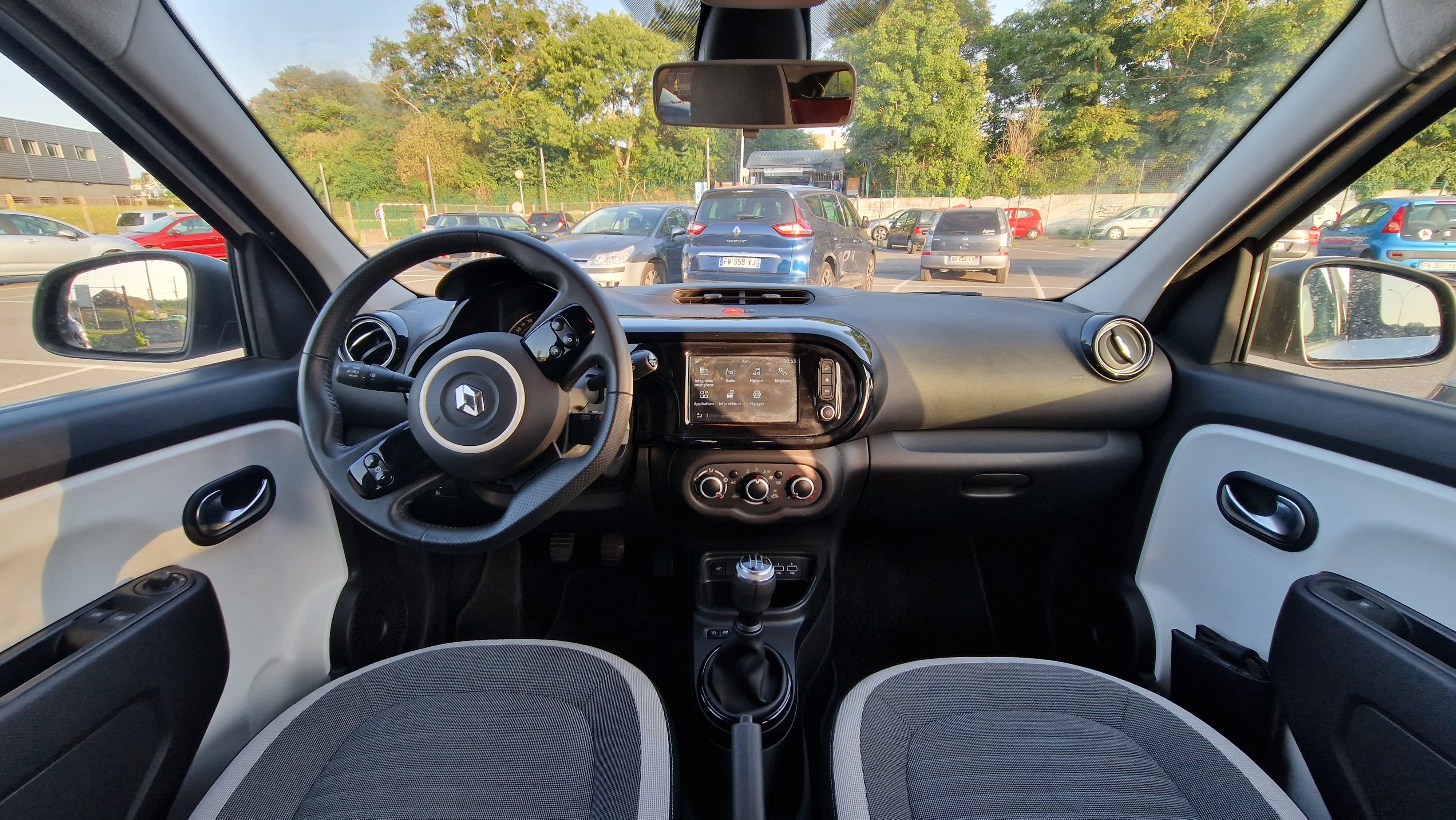 Renault Twingo III avec GPS