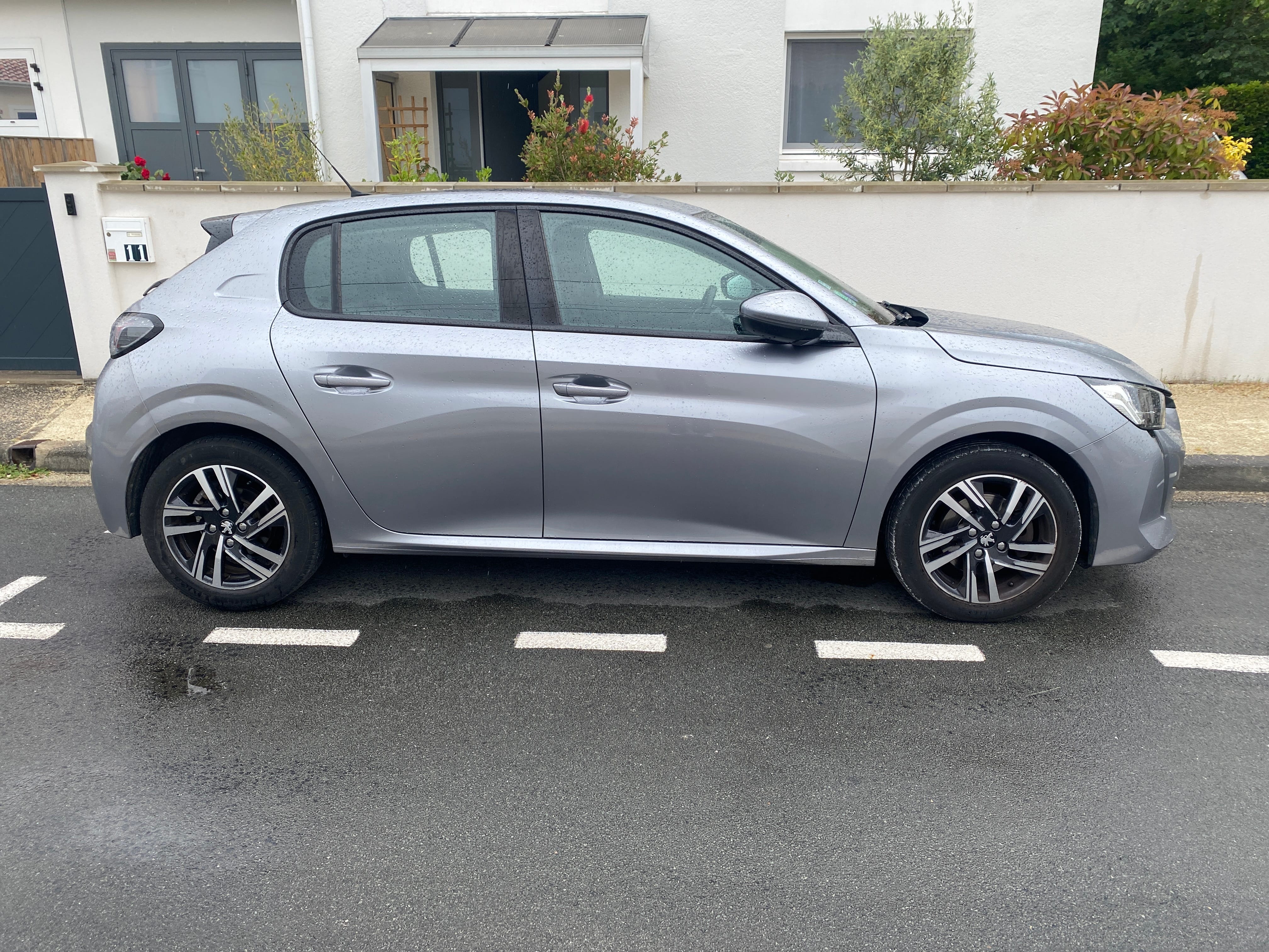 Peugeot 208 avec Climatisation