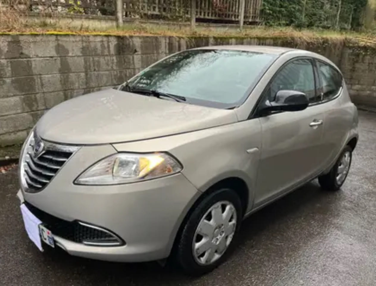 Lancia Ypsilon avec Port USB