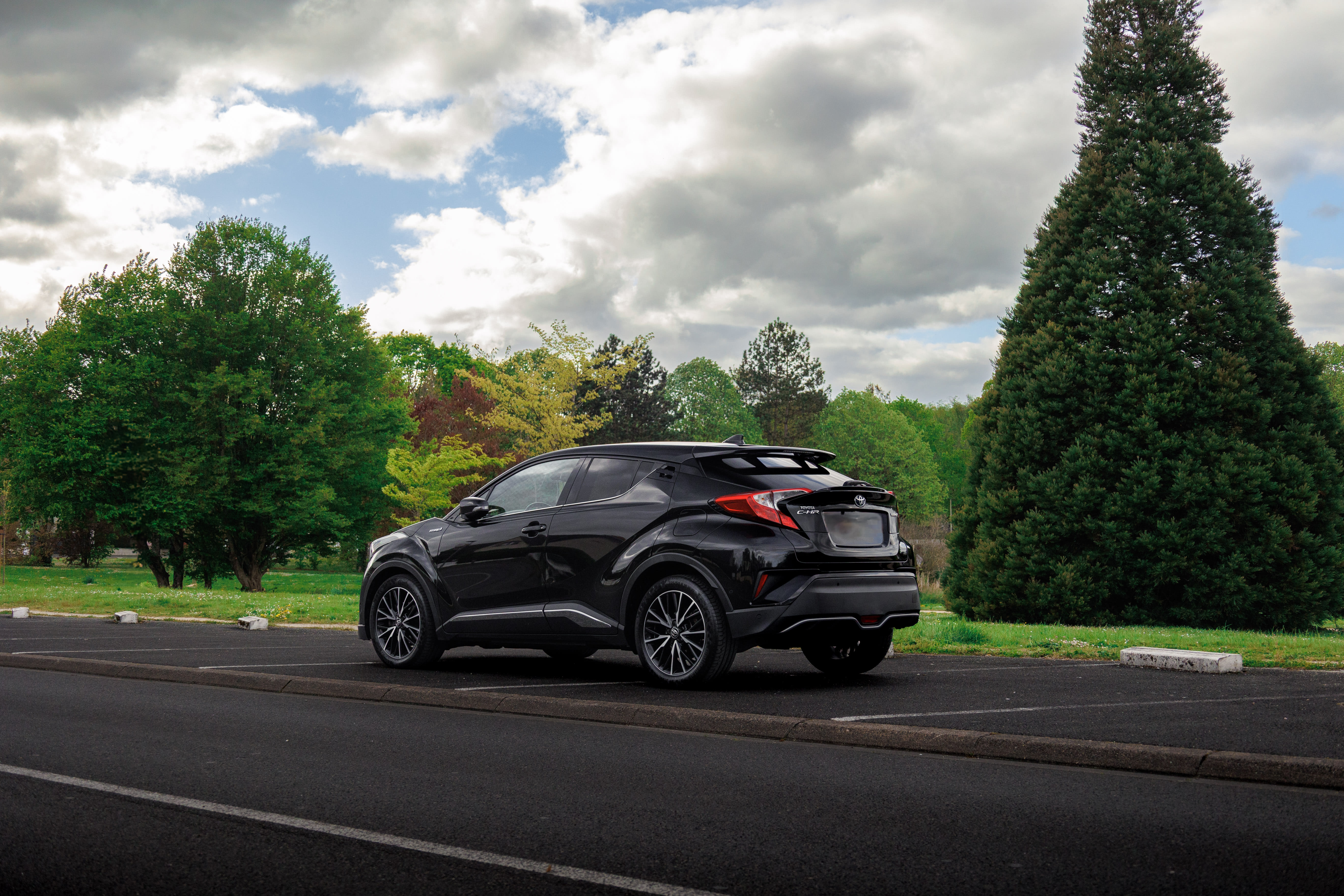 Toyota C-HR Hybrid avec GPS