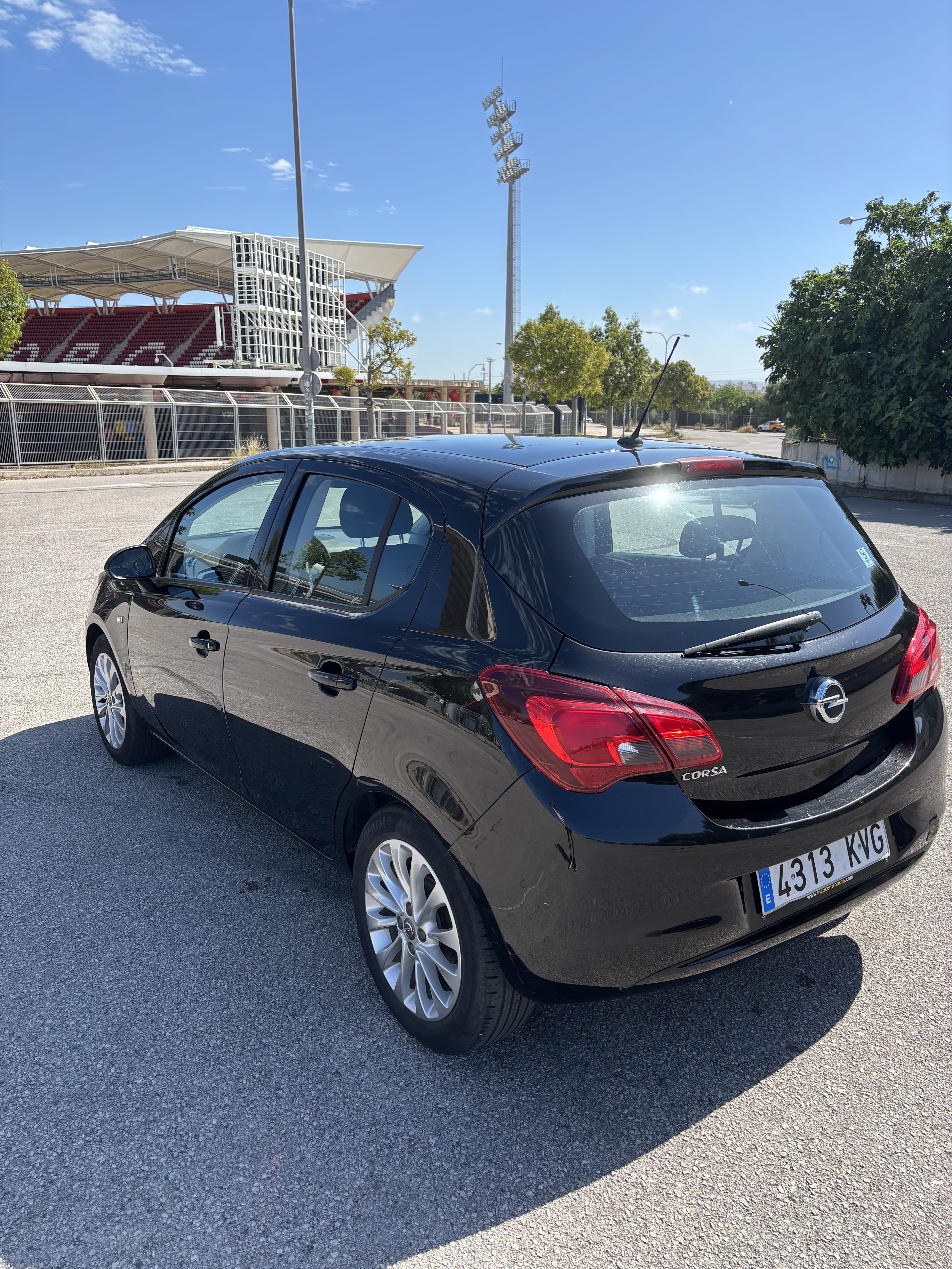 Opel Corsa-E 1,4 gasolina con Control de velocidad