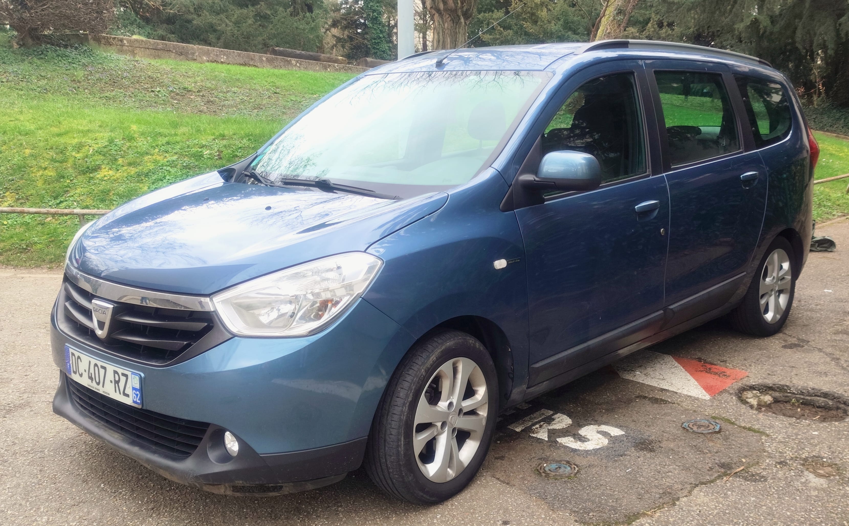 Dacia Lodgy, 2014, Essence 95, 7 places