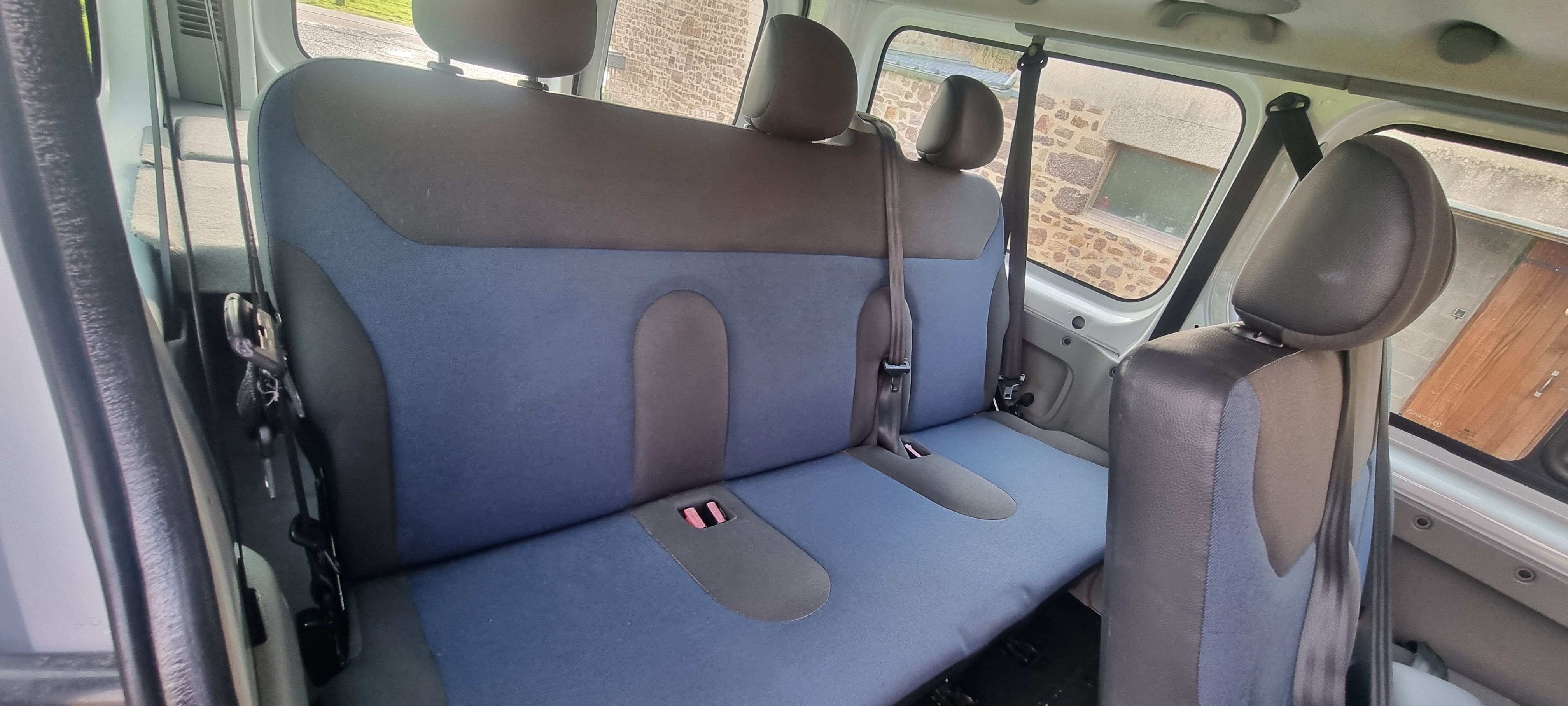 Renault Trafic Passenger 2L DCI avec Pneus neige