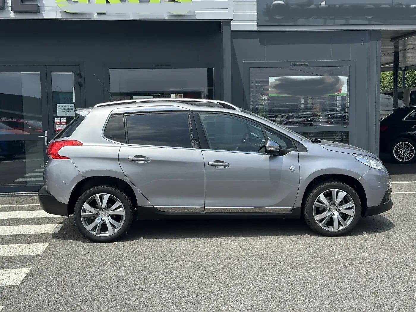 Peugeot 2008 1.2l Crossway avec Climatisation