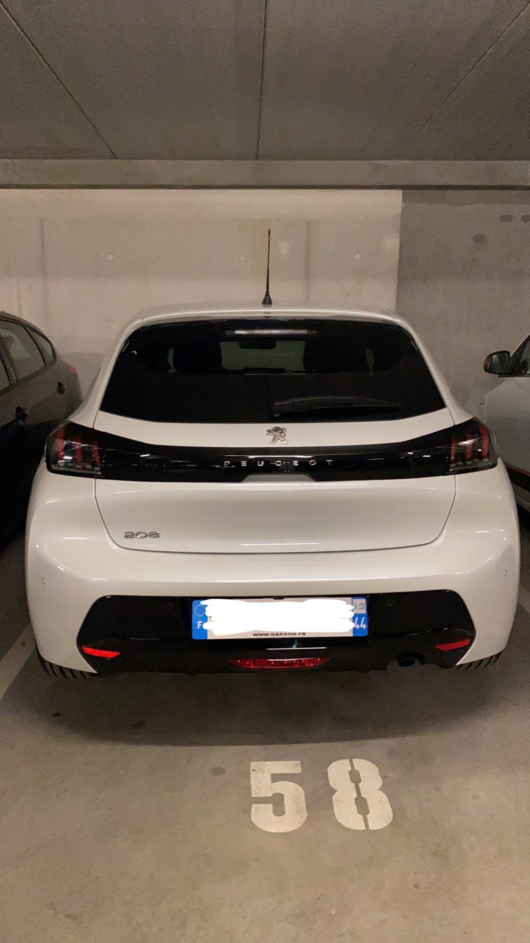 Peugeot 208 con Aire acondicionado