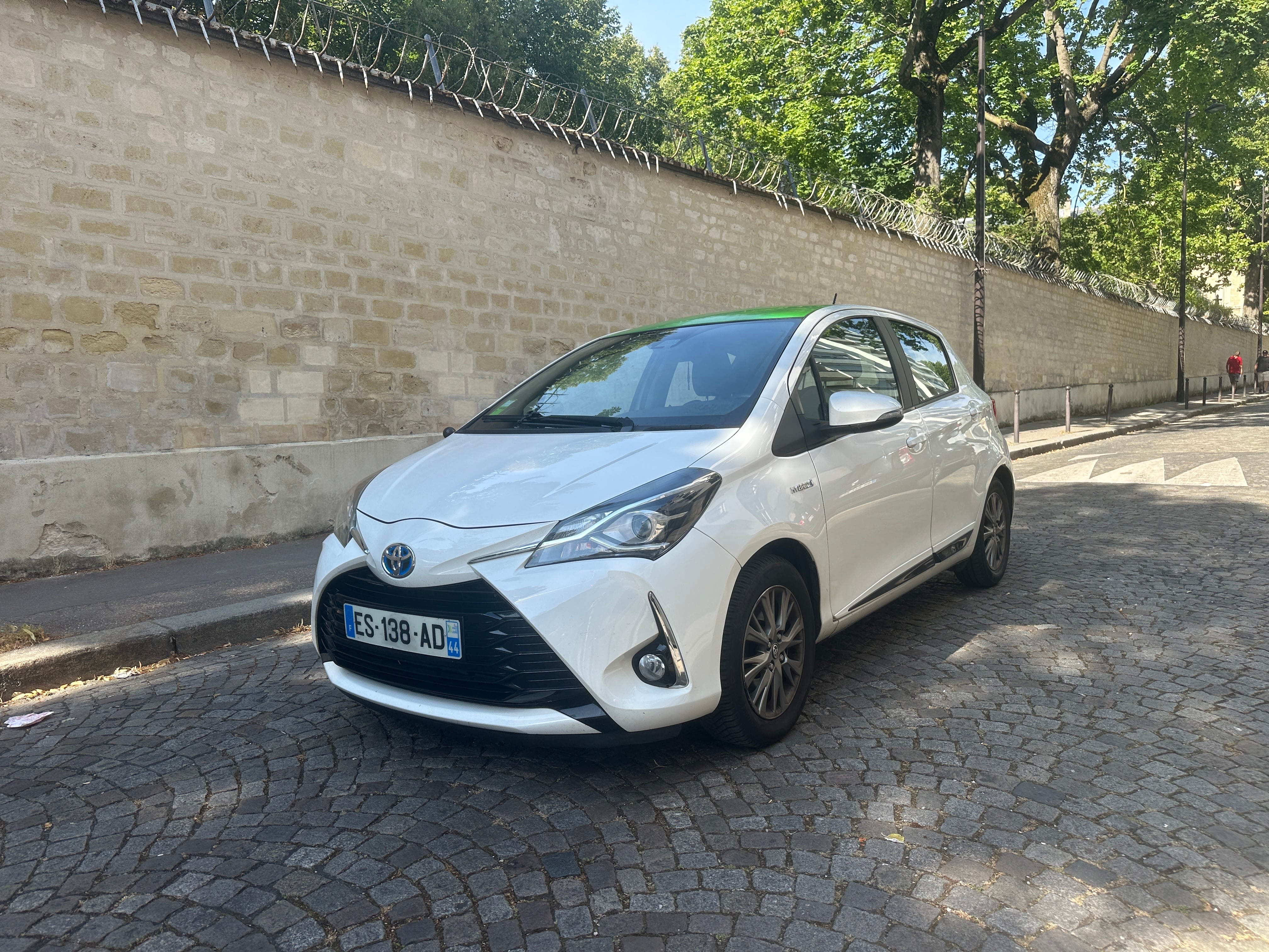 Toyota Yaris Hybride, 2017, Essence 95 / Électrique (hybride), automatique