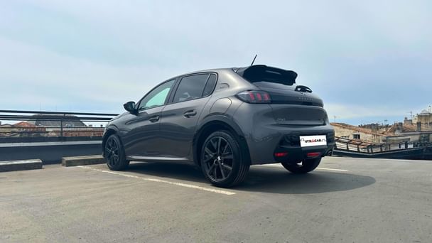 Peugeot 208 GT Line Grise avec Régulateur de vitesse