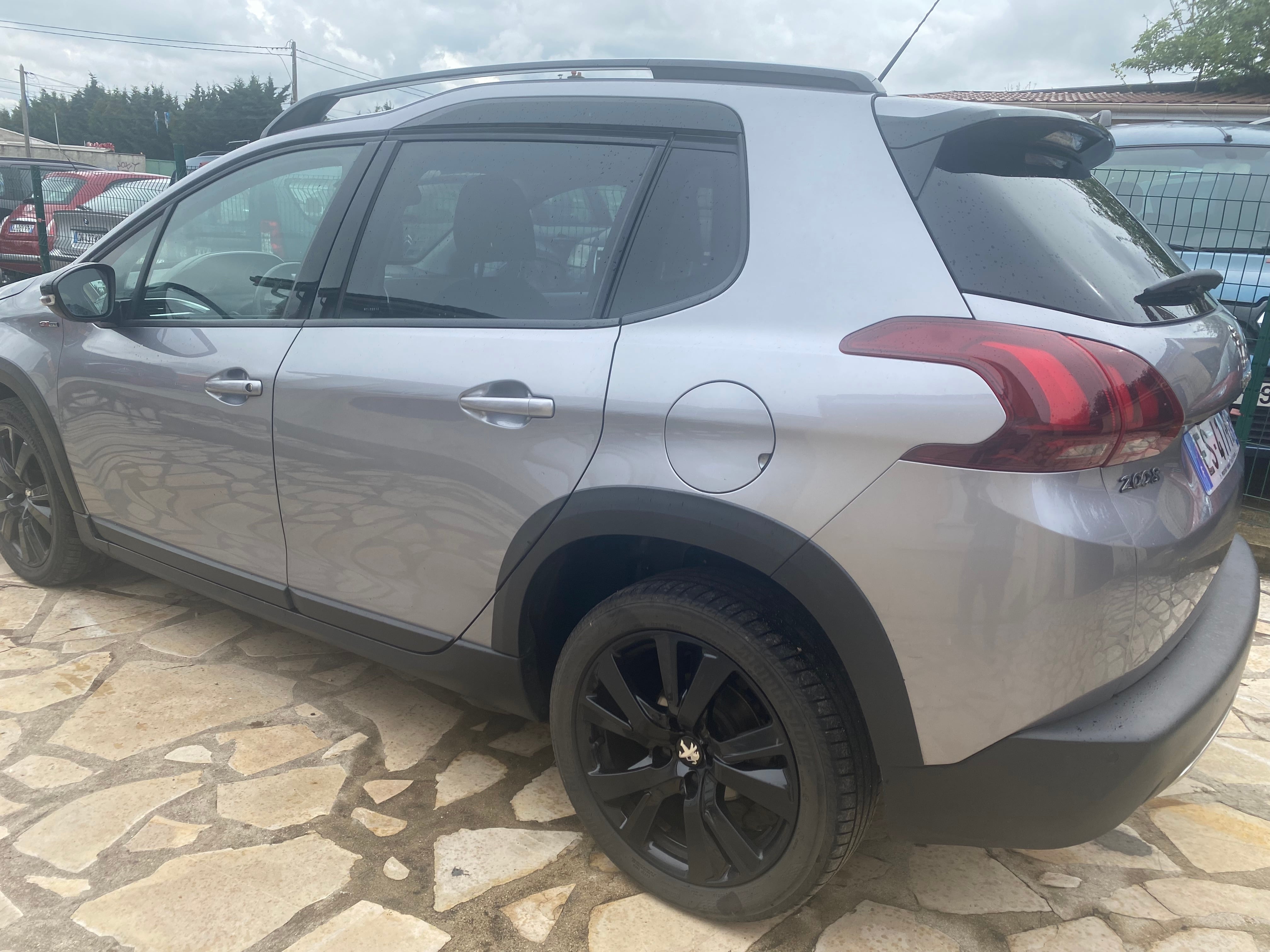 Peugeot 2008 avec GPS