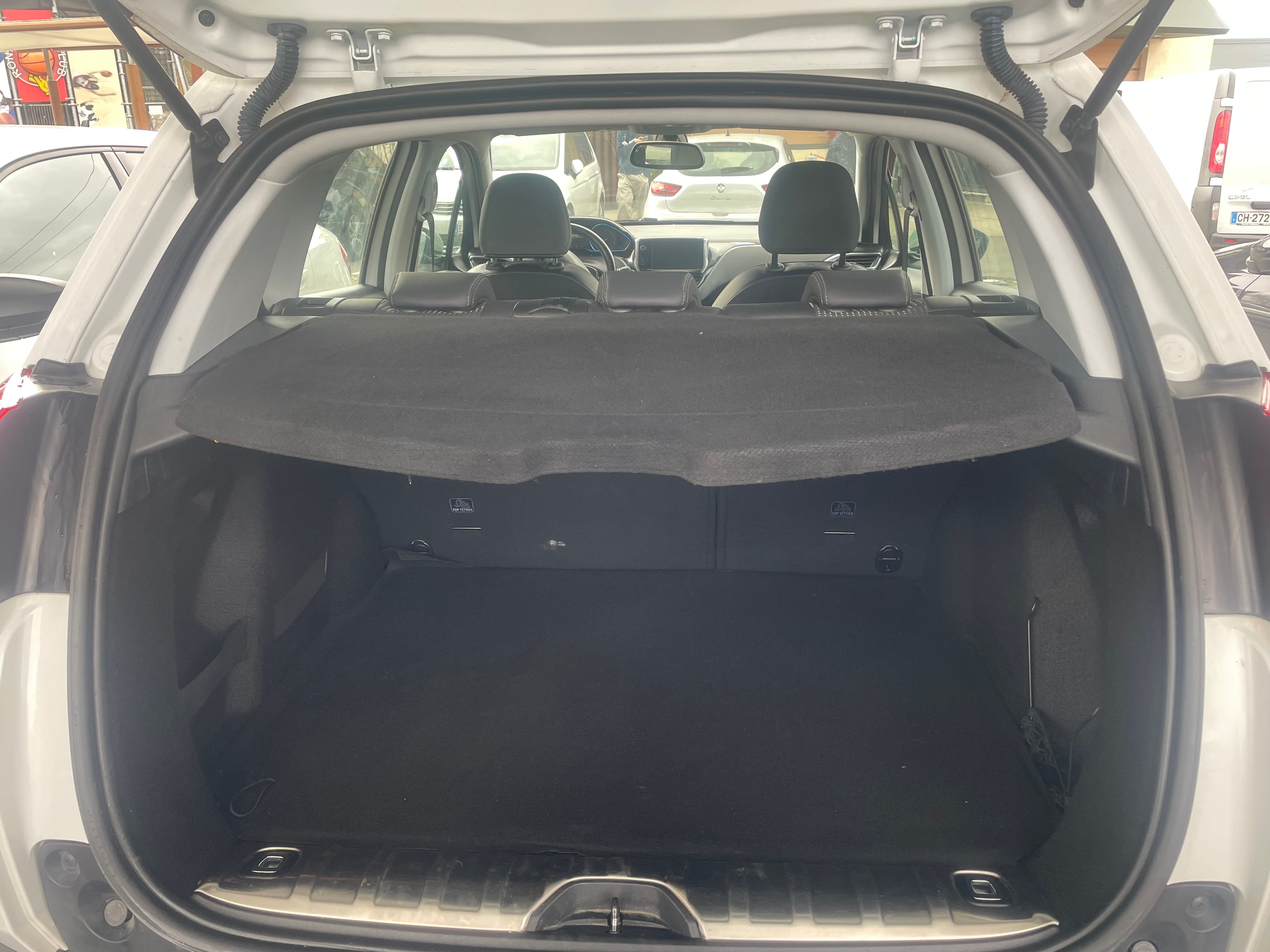 Peugeot 2008 1.2 essence boite 6 (2018) avec Régulateur de vitesse