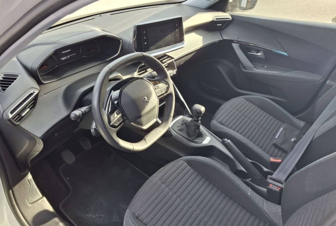 Peugeot 2008 avec GPS