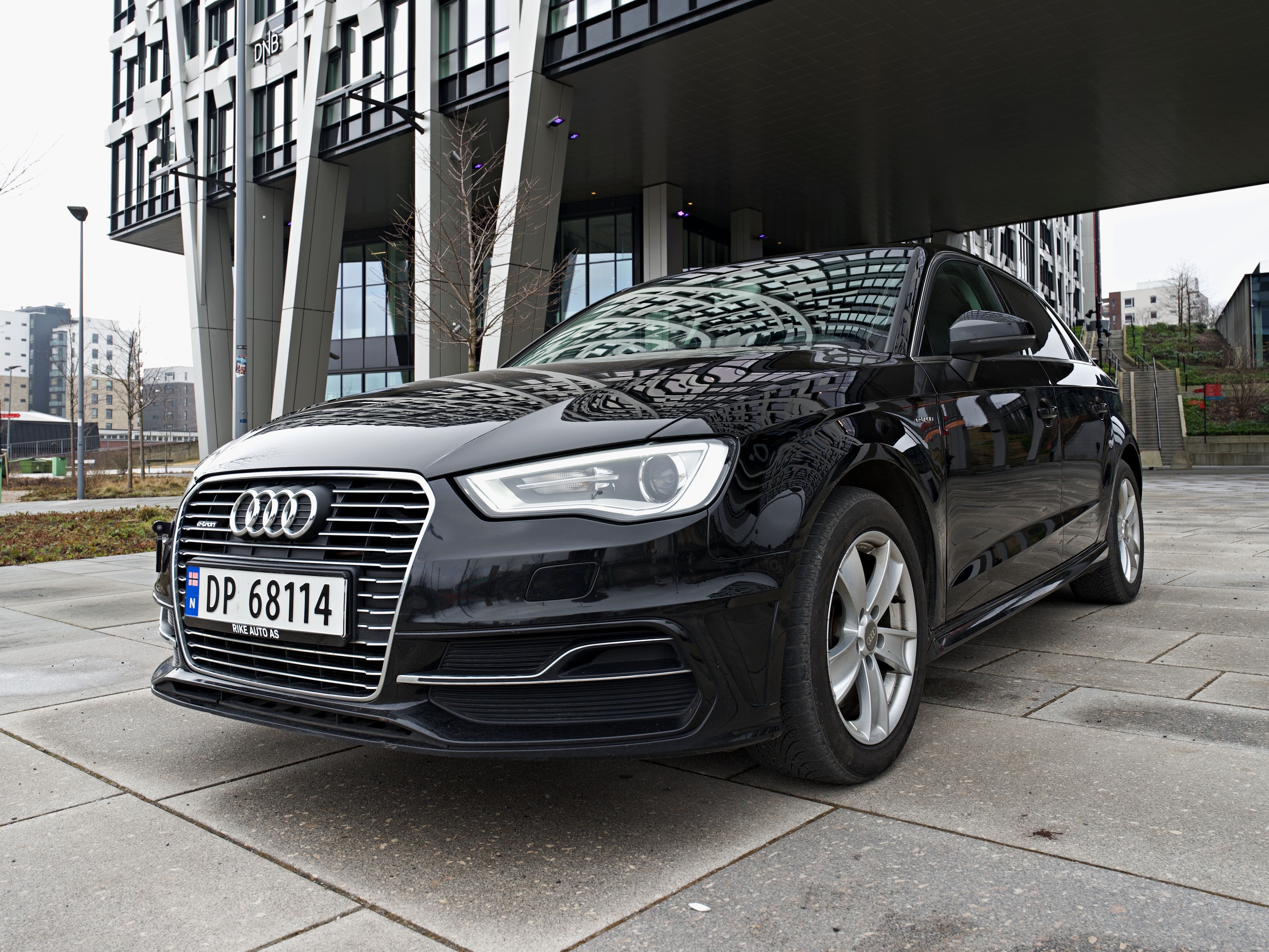 Audi A3 e-tron, 2015, Blyfri 95 / Elektrisk (hybrid), automatisk