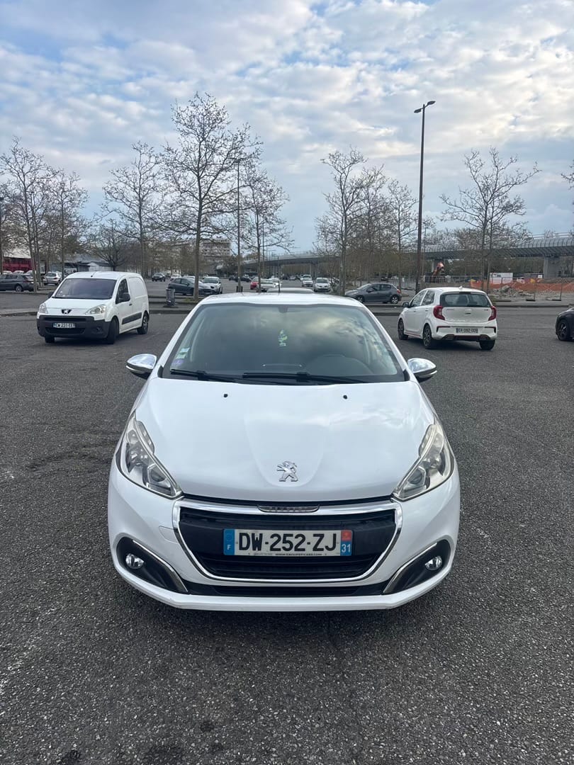 Peugeot 208 avec Régulateur de vitesse