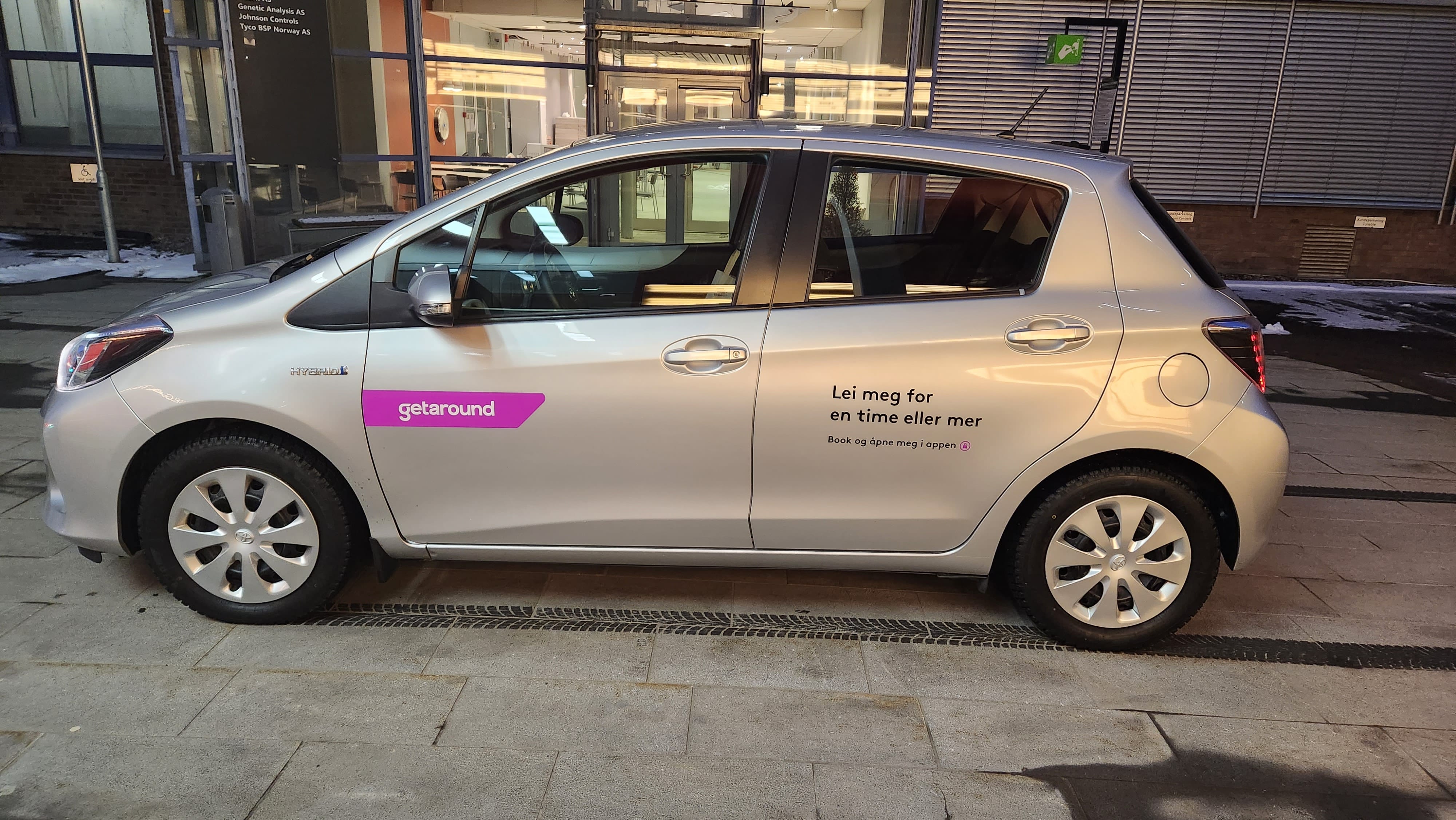 Toyota Yaris Hybrid 1,5 Bensin/Hybrid, Automat med Aircondition