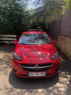 Opel Corsa avec Entrée audio / iPod