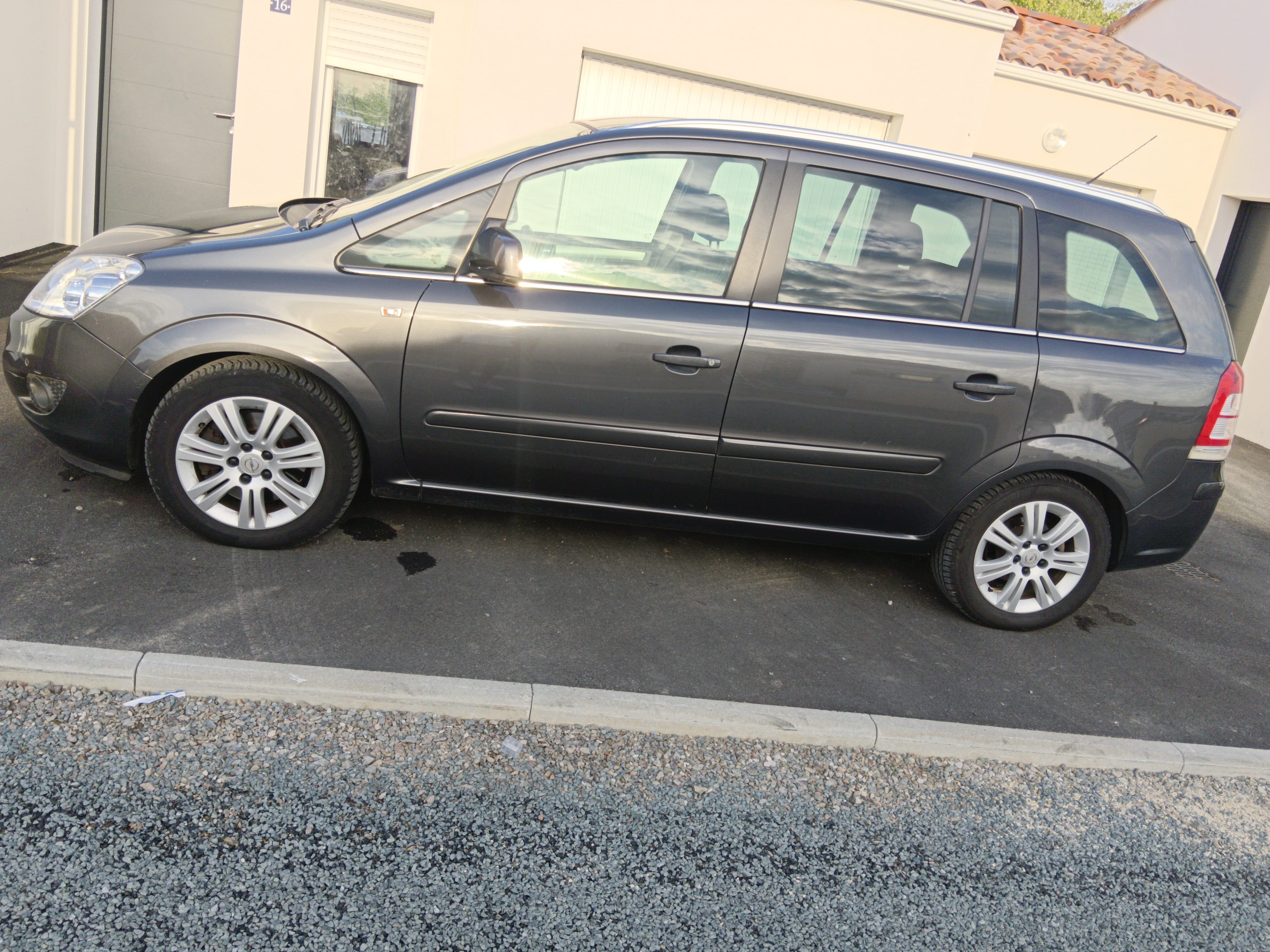 Opel Zafira avec Climatisation