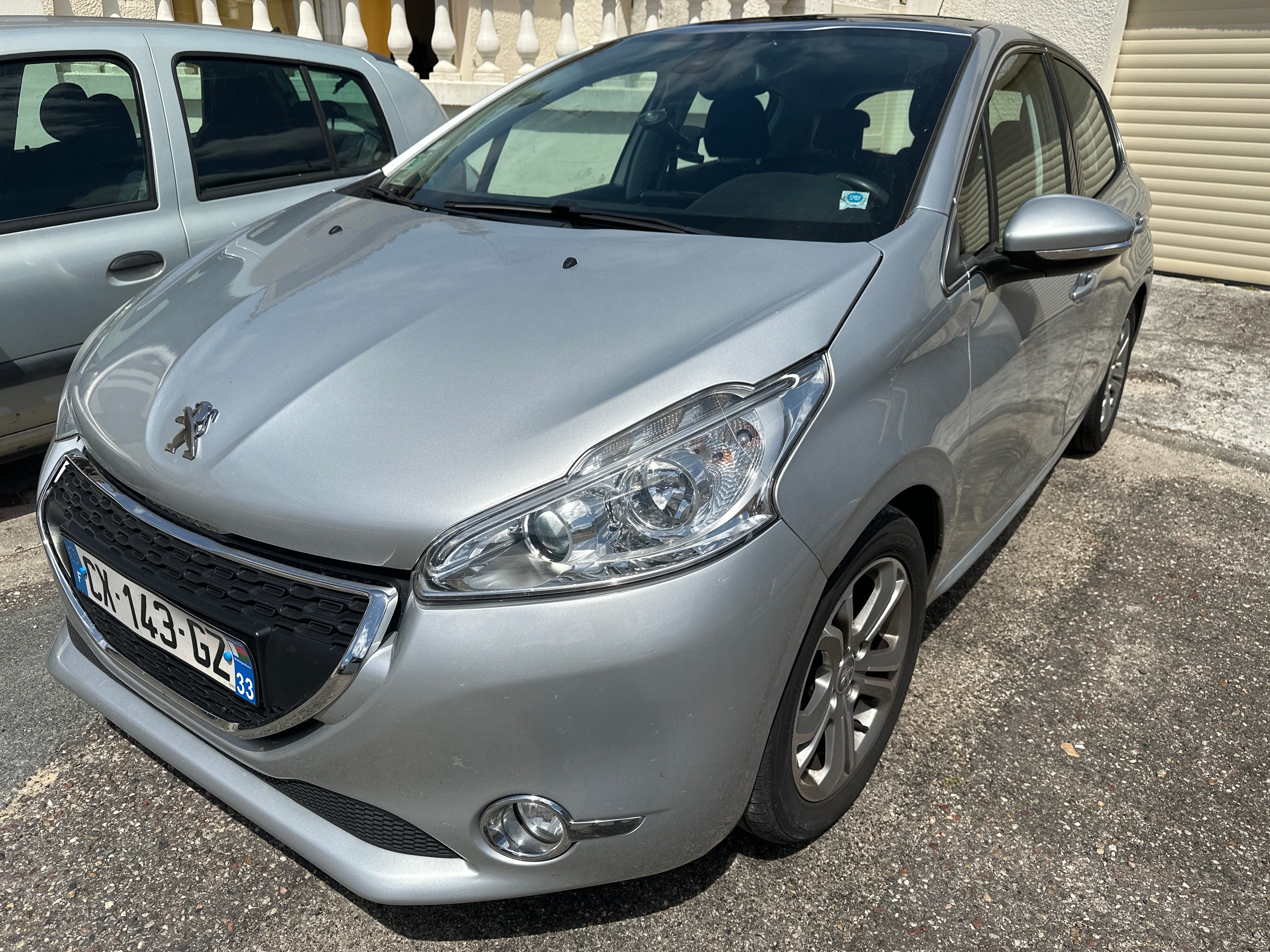 Peugeot 208, 2013, Diesel, automatique