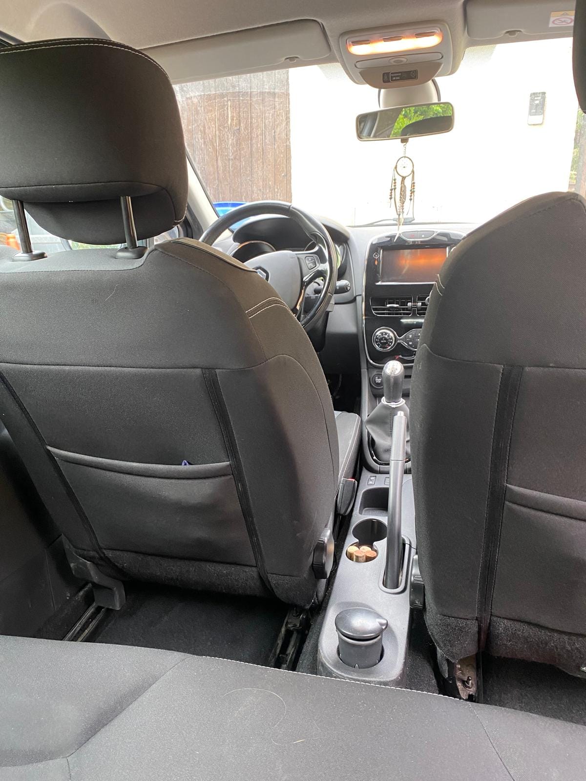 Renault Clio avec Siège bébé