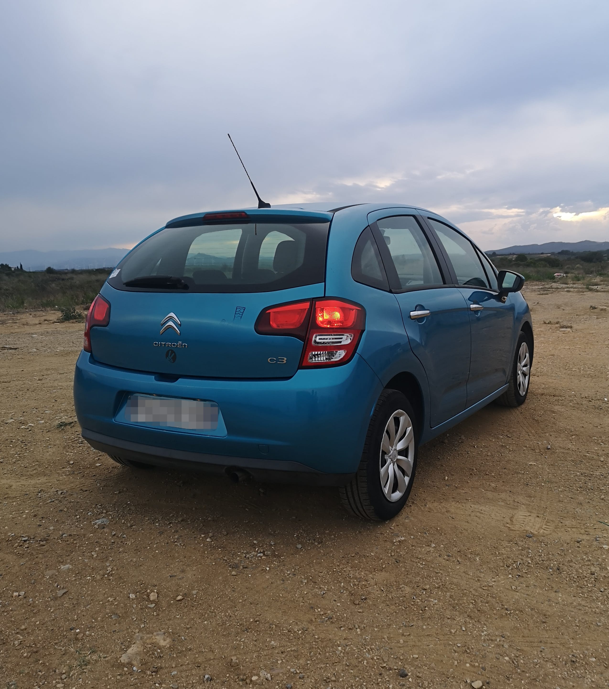 Citroen C3 II (essence)- Clim / bluetooth / GPS avec Climatisation