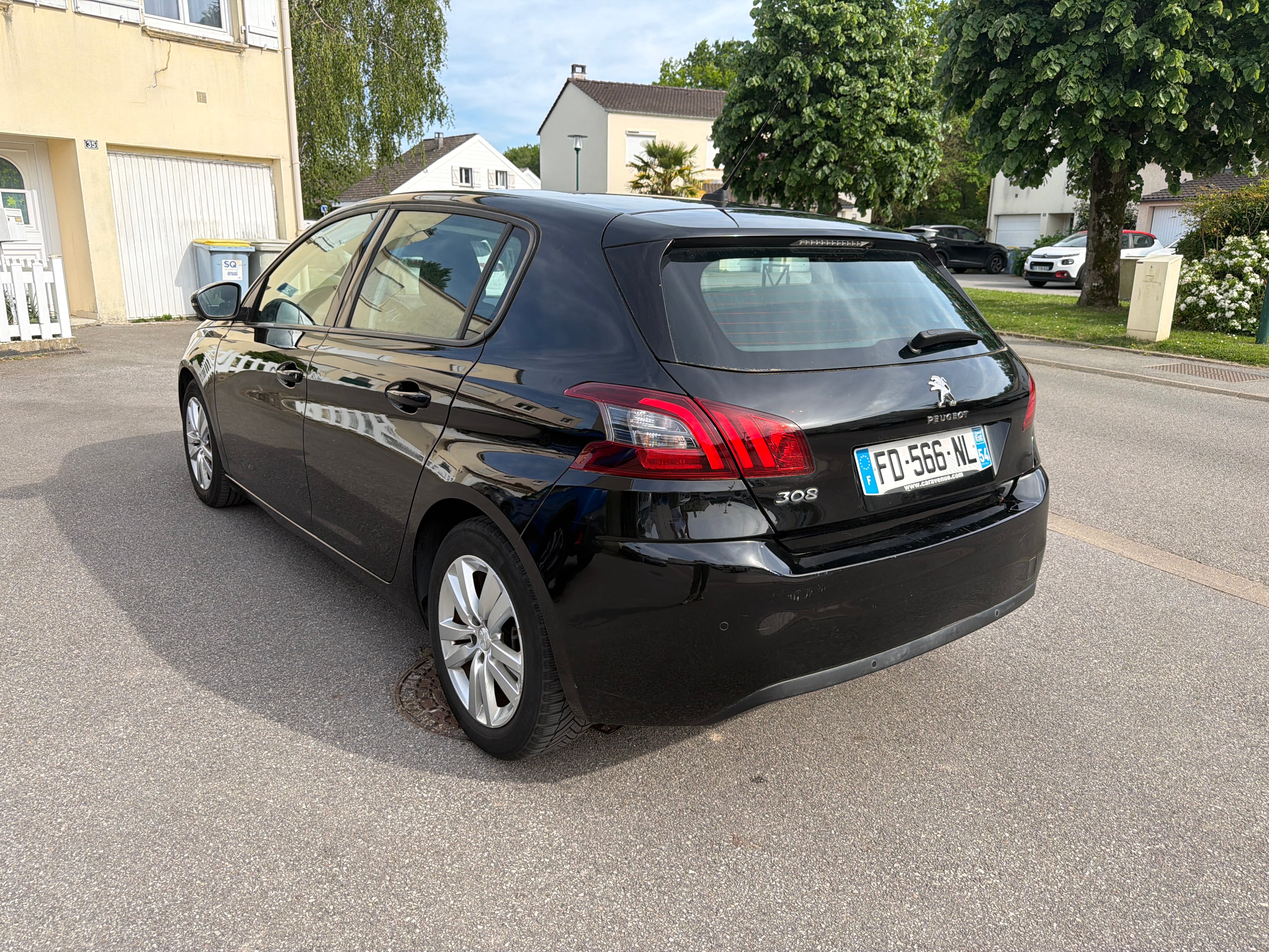 Peugeot 308 avec GPS