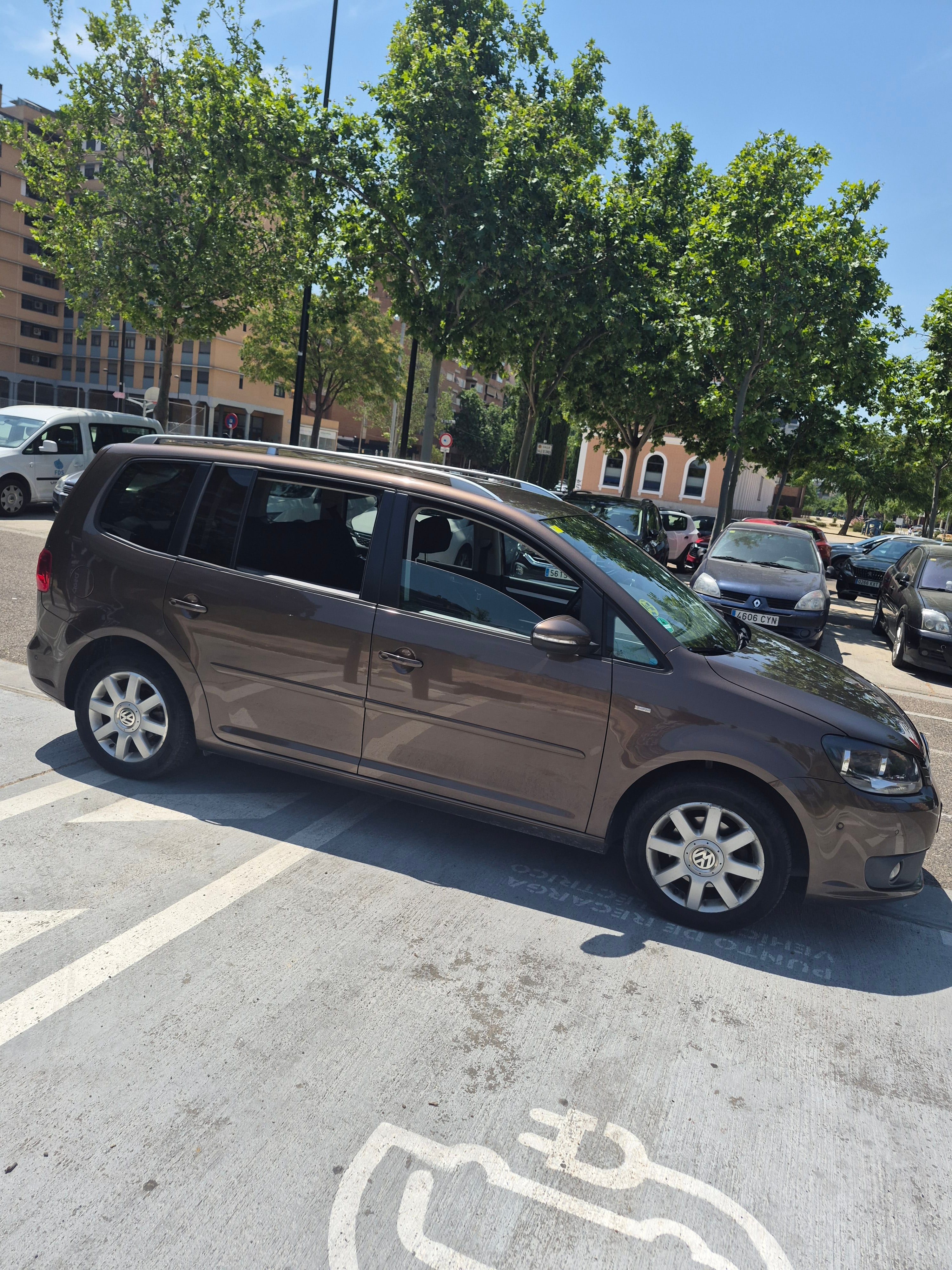 Volkswagen Touran con Aire acondicionado