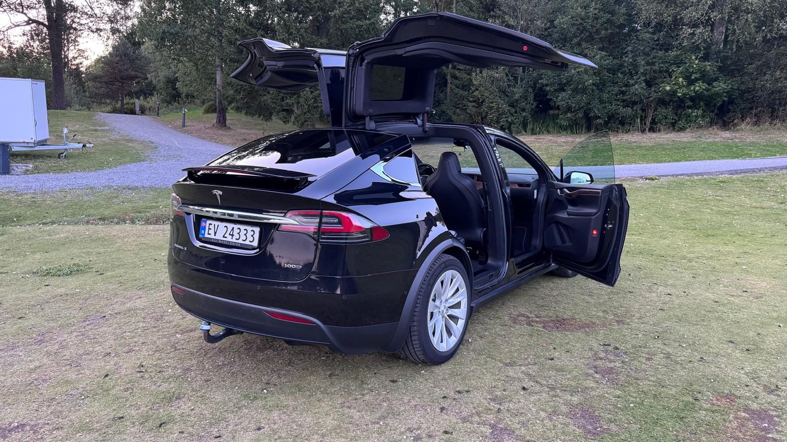 Tesla Model X 100D med Bluetooth audio