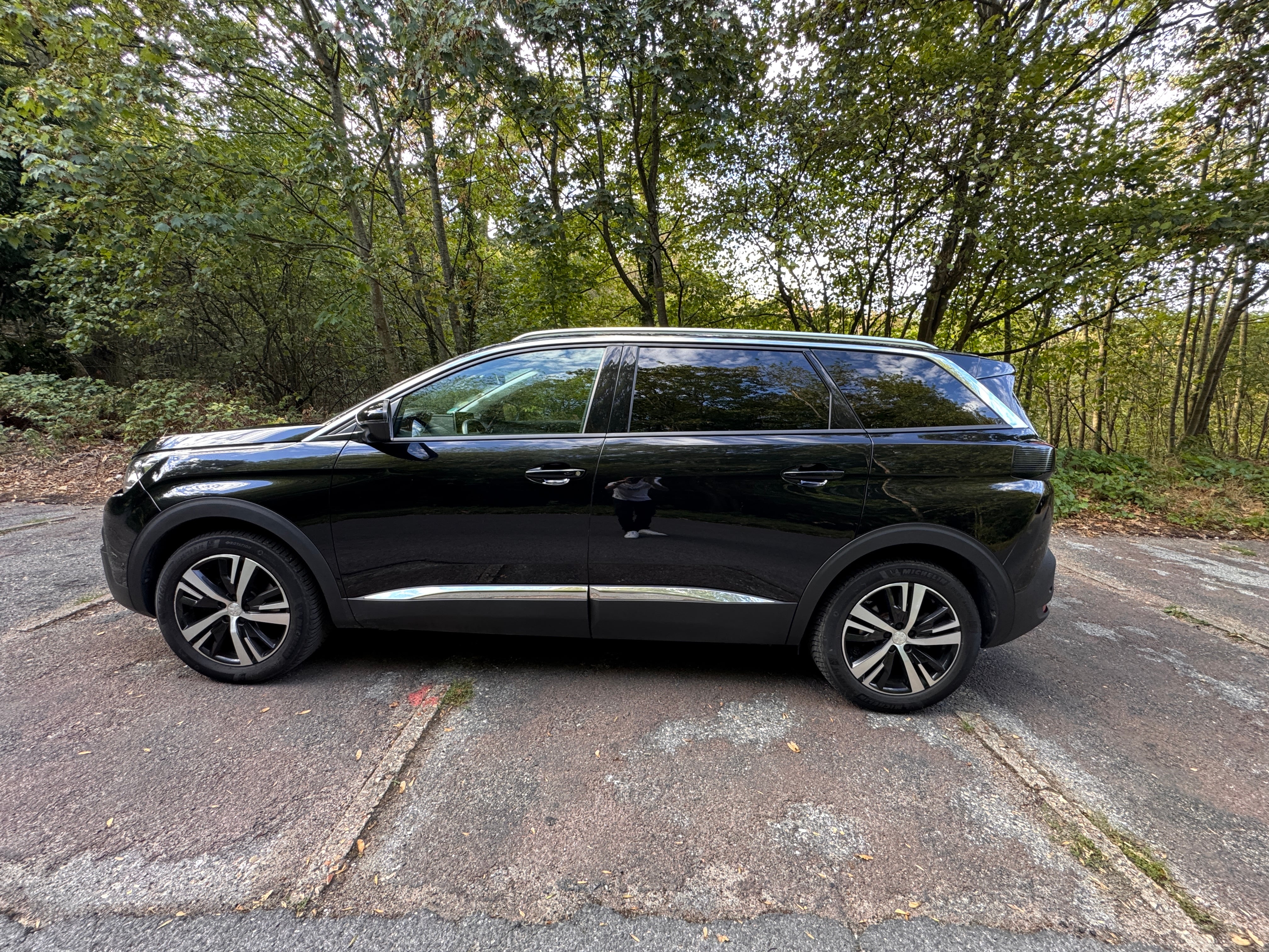 Peugeot 5008 1.5 avec Climatisation