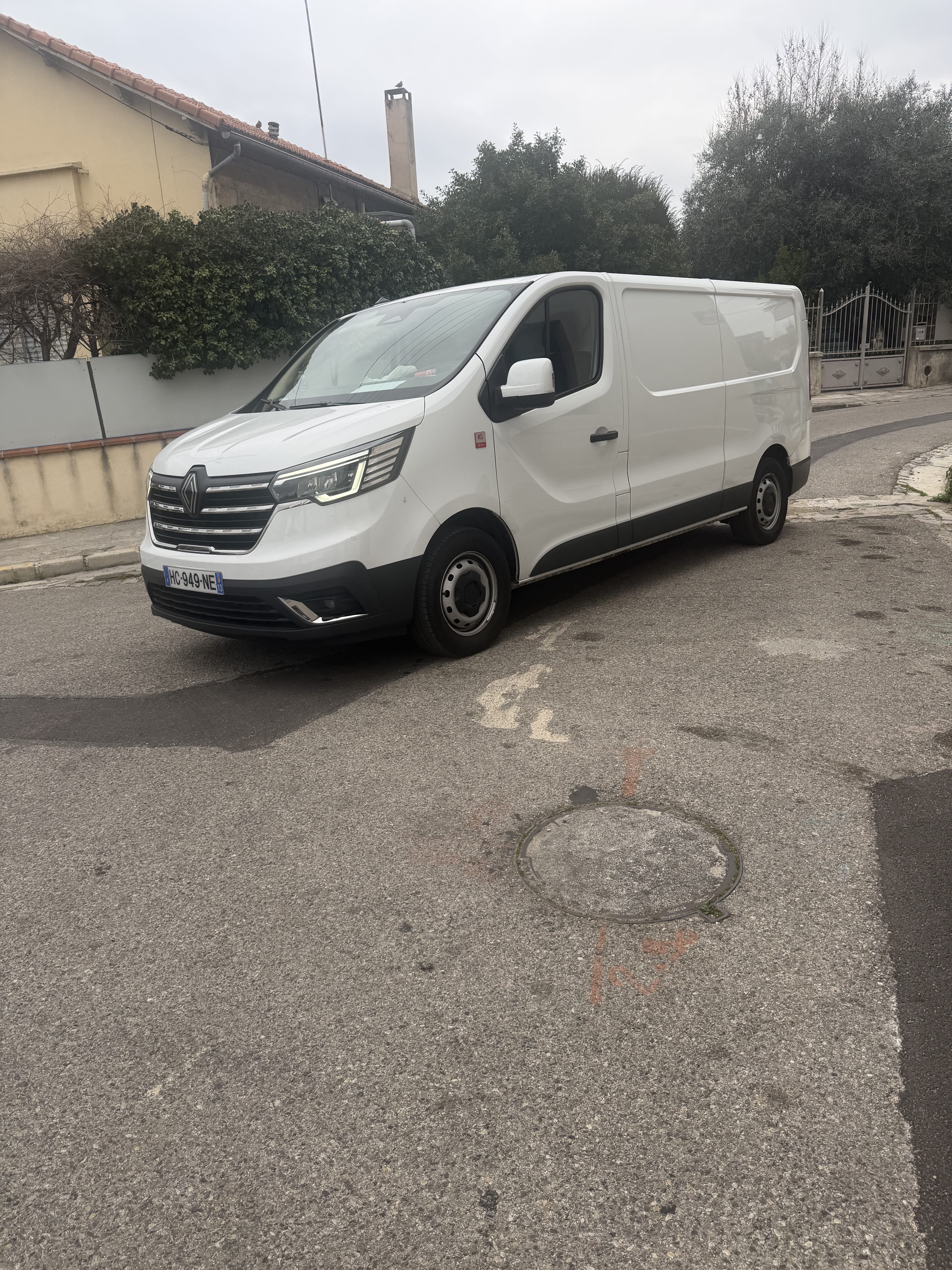 Renault Trafic Double Cabine, 2025, Diesel, automatic