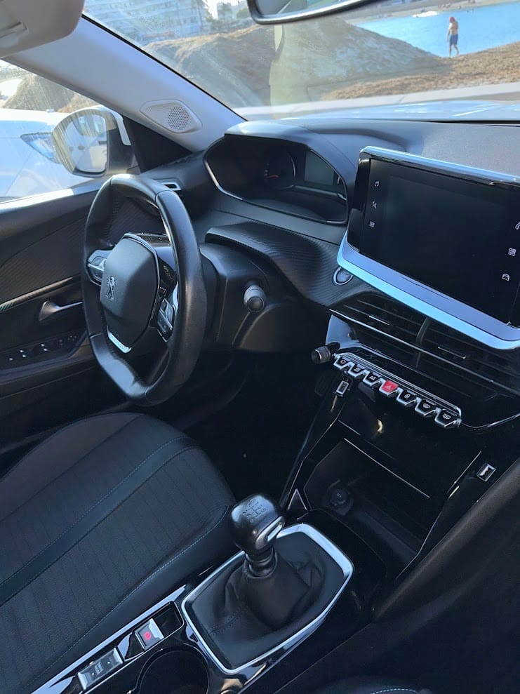 Peugeot 2008 con GPS