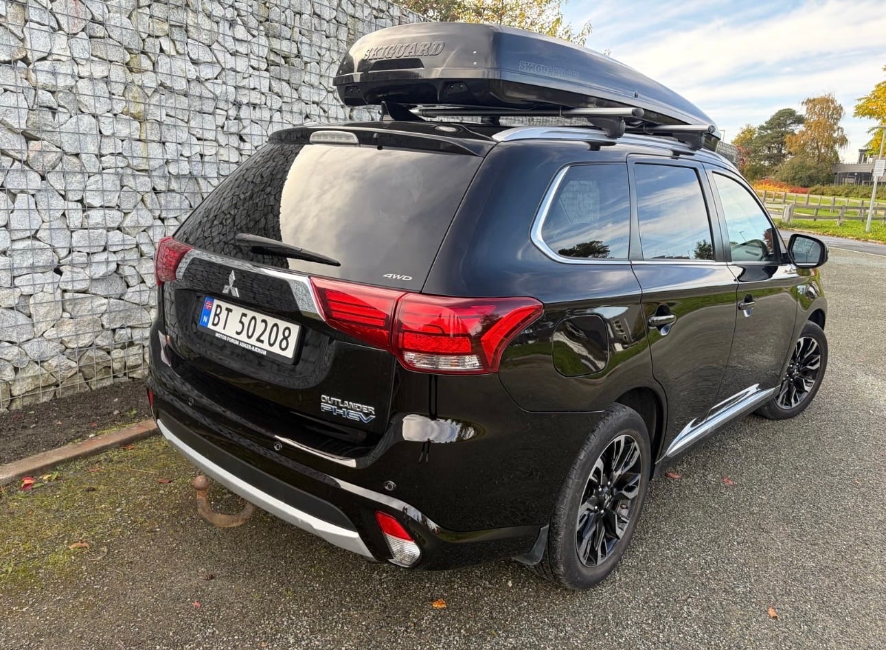 Mitsubishi Outlander PHEV SE med Ryggekamera