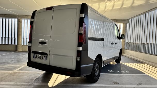 Renault Trafic à louer Quartier Saint Jean – Idéal pour vos déménagements et transports volumineux ! avec Régulateur de vitesse
