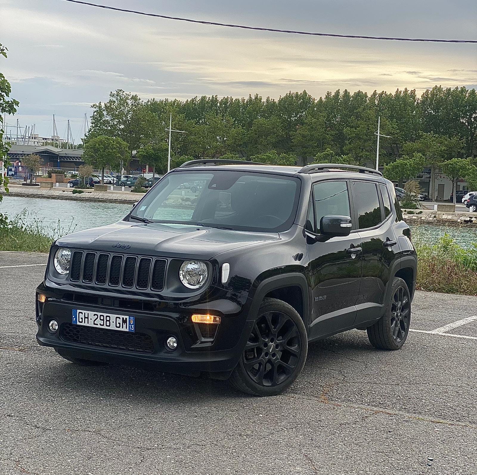 Jeep Renegade, 2022, Essence 95 / Électrique (hybride), automatique